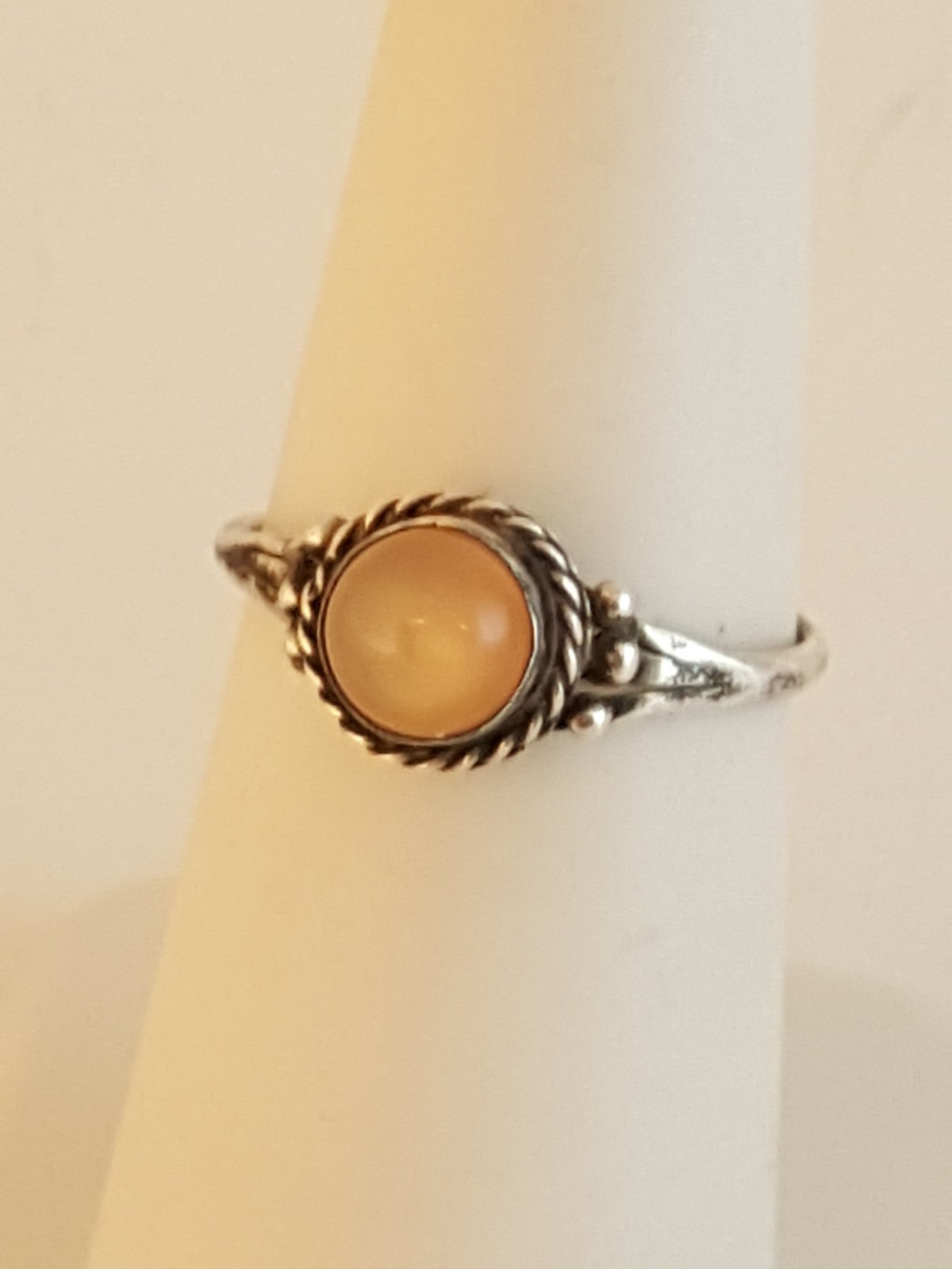 Artisan moonstone sterling silver ring sz 6.25