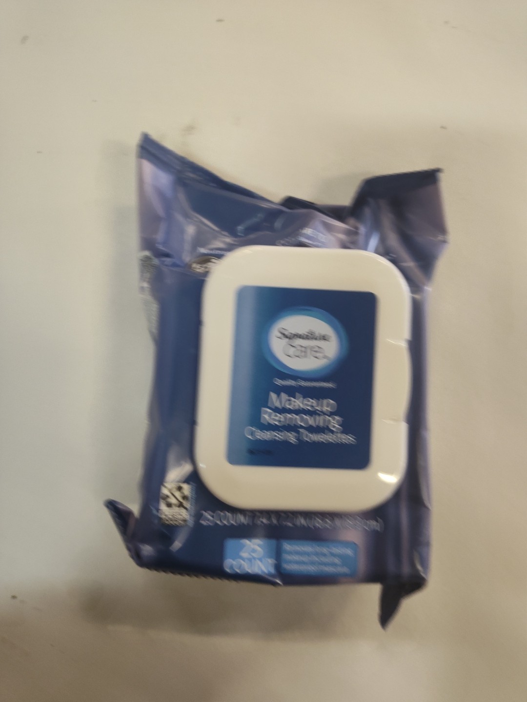 Signature Select/Care Towelette Cleansing Makeup Remover - 25 Count