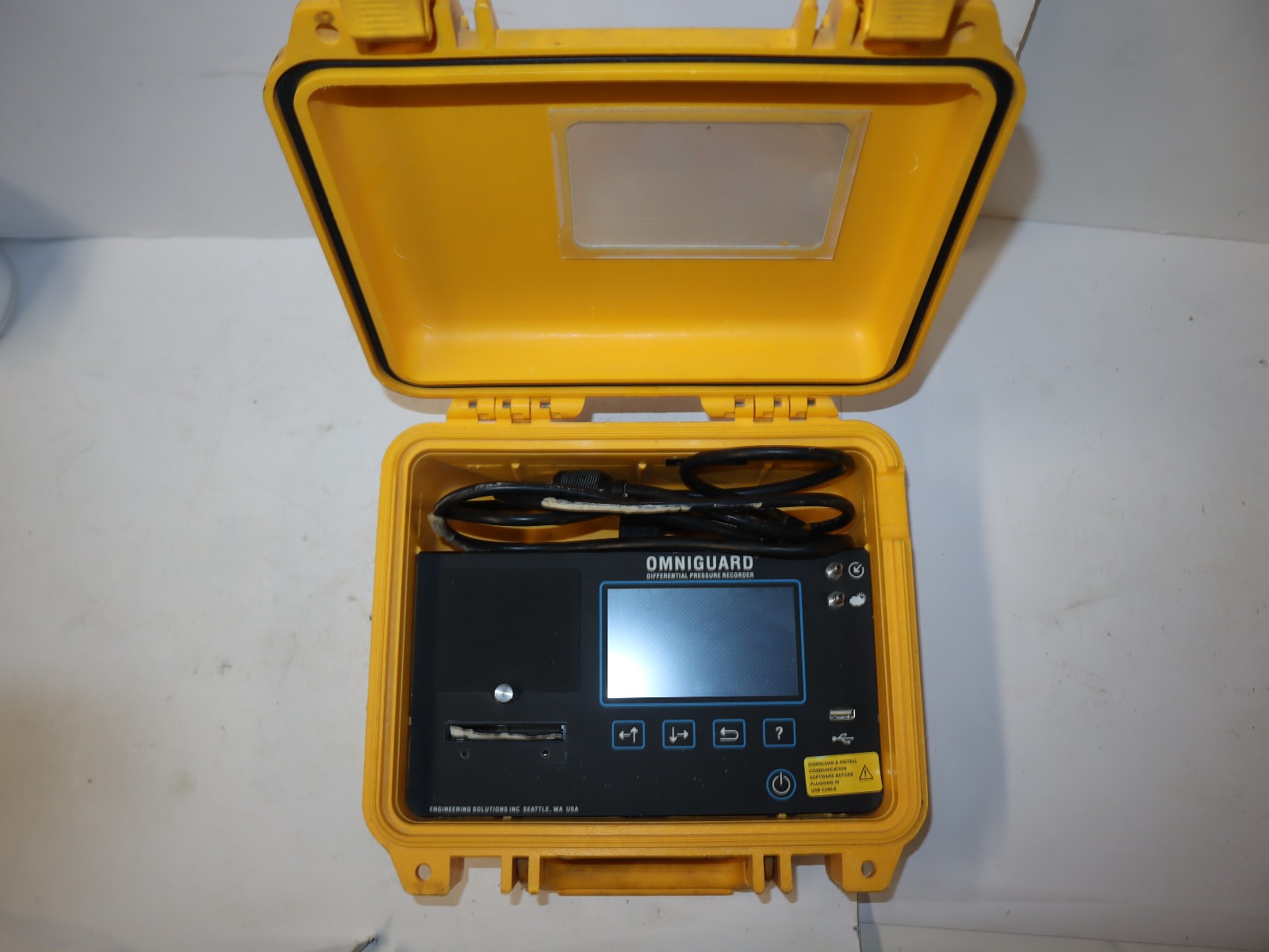 Omniguard 5 Touchscreen Differential Pressure Recorder w/ Case - AO4078826