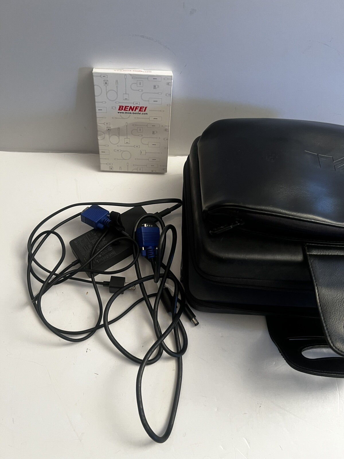 DELL DLP Front Projector 2200MP with Case and Remote