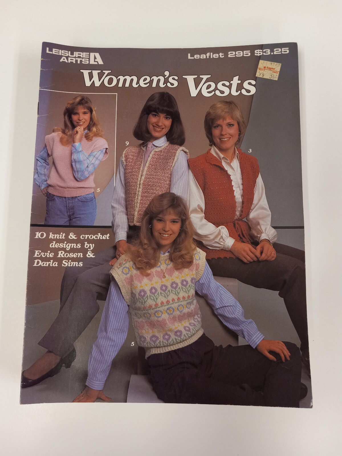 OOP craft /quilt /cross stitch – leaflet/booklet : woman's vests