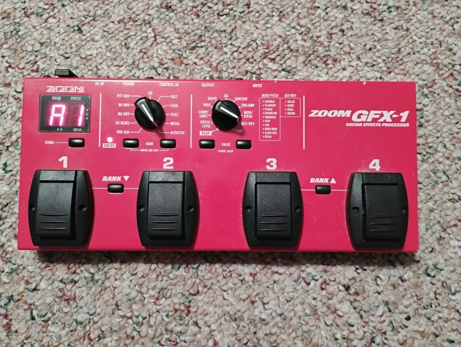 Zoom GFX-1 Guitar Multi Effects Processor Pedal - Red