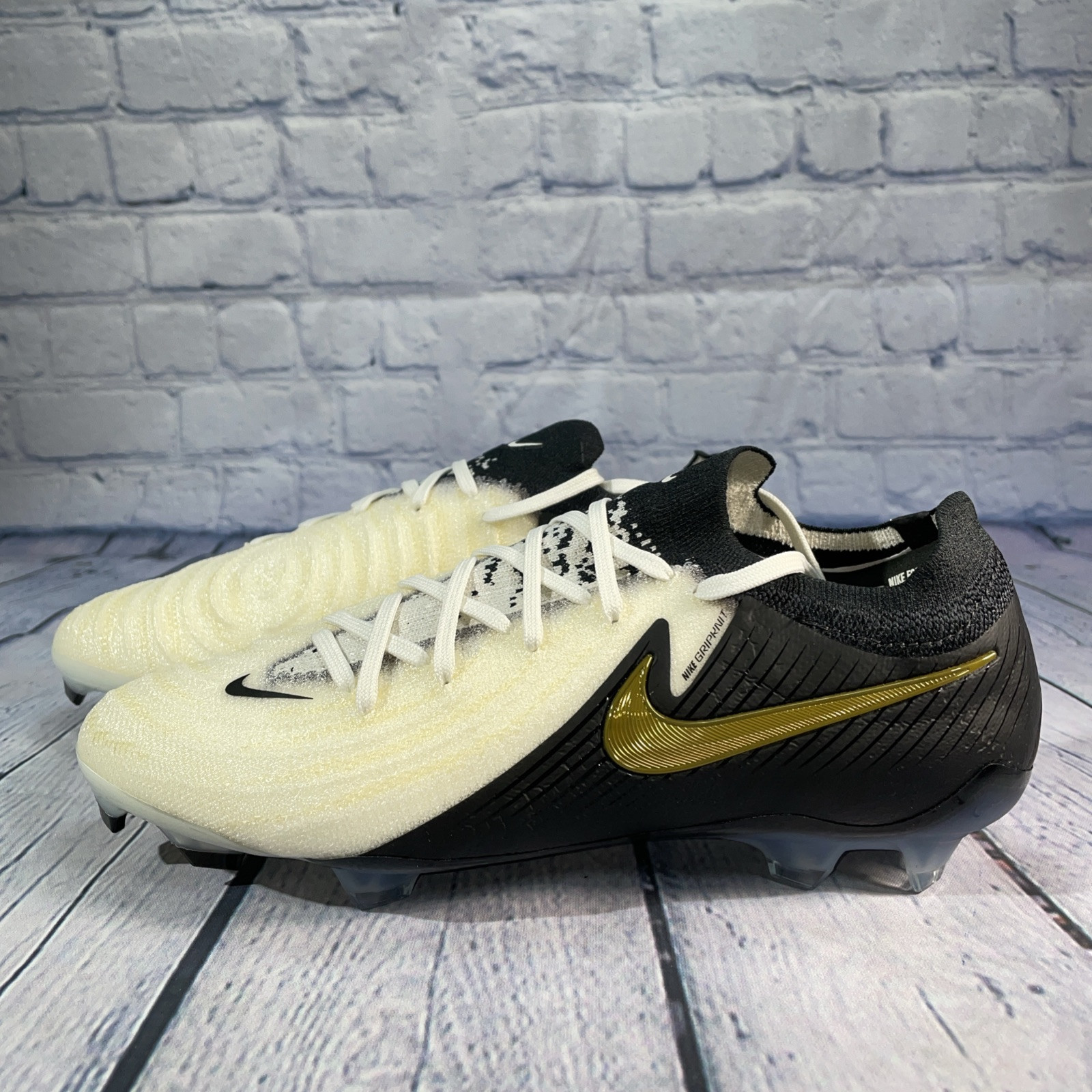Nike Phantom GX II Elite FG White Black Metallic Gold FJ2559-100 Mens Sz 6.5 W8