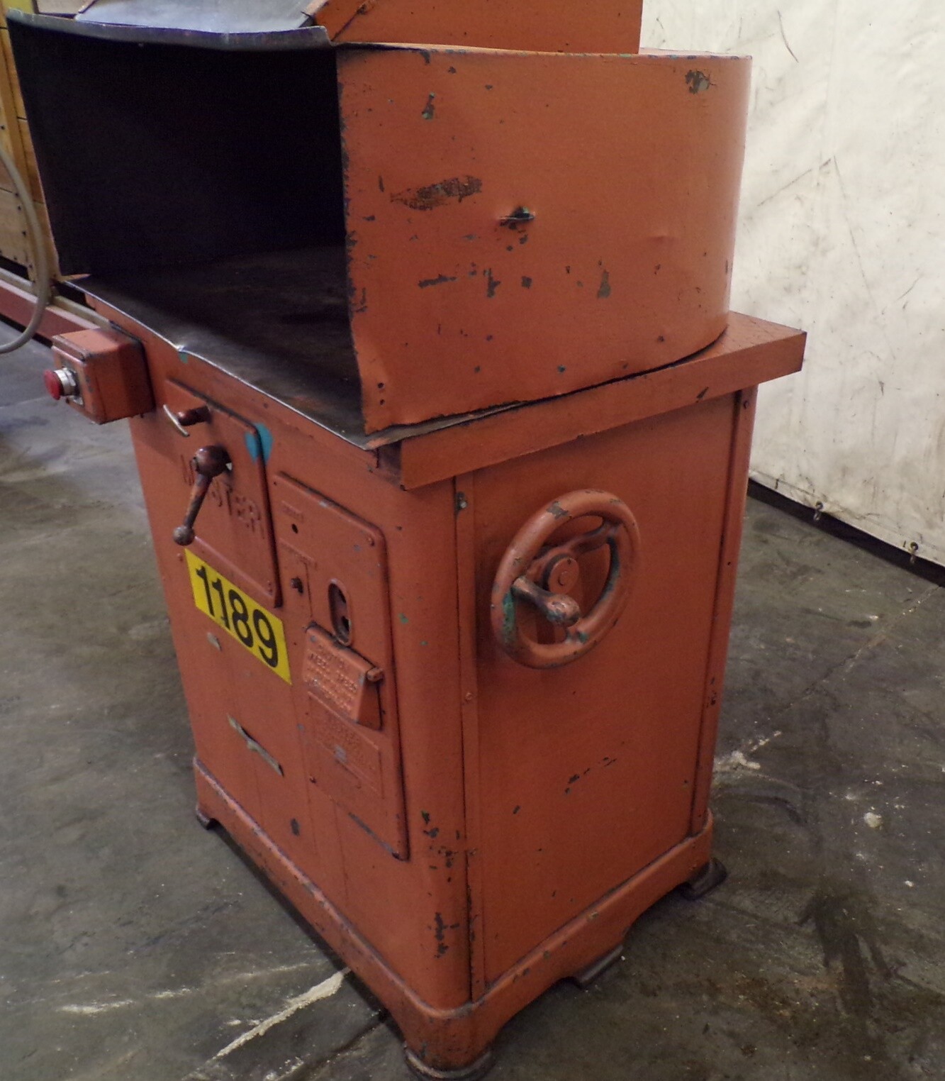 KINDT-COLLINS, MASTER, OSCILLATING SPINDLE SANDER, P2SP