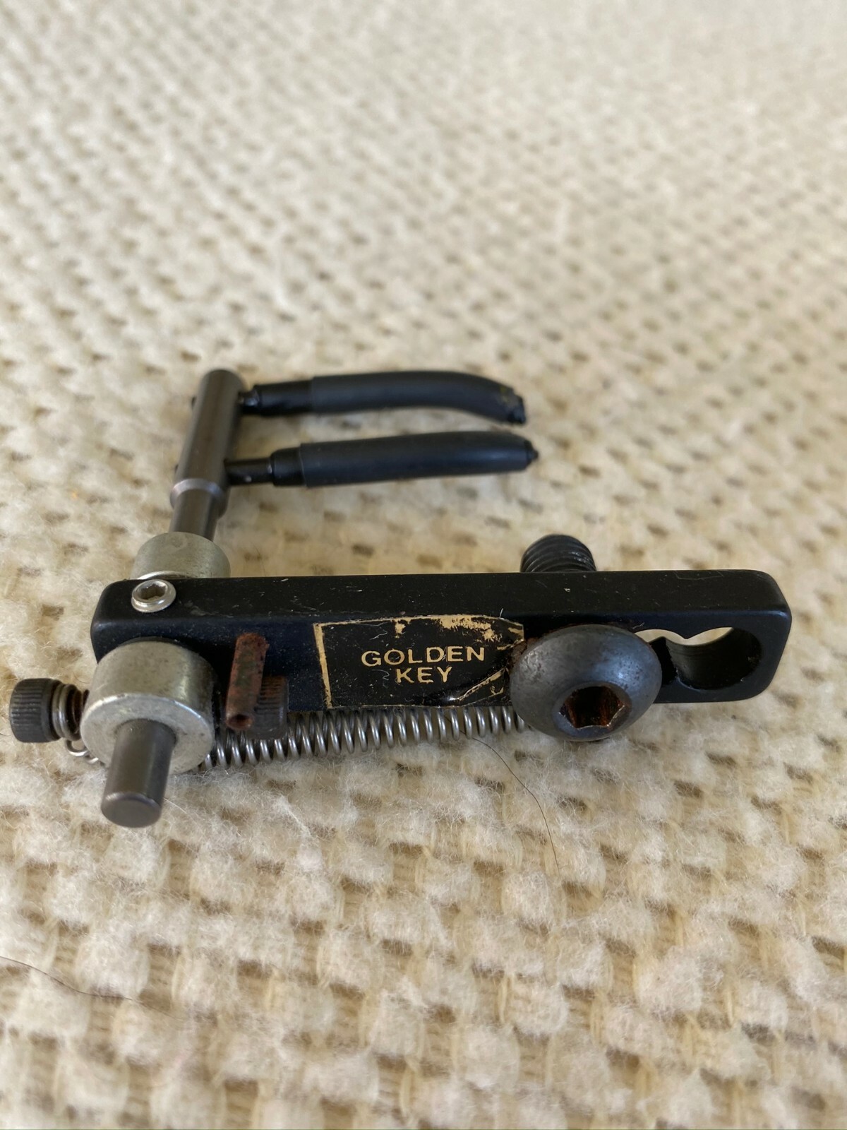 Golden Key Dual Prong Flipper Rest