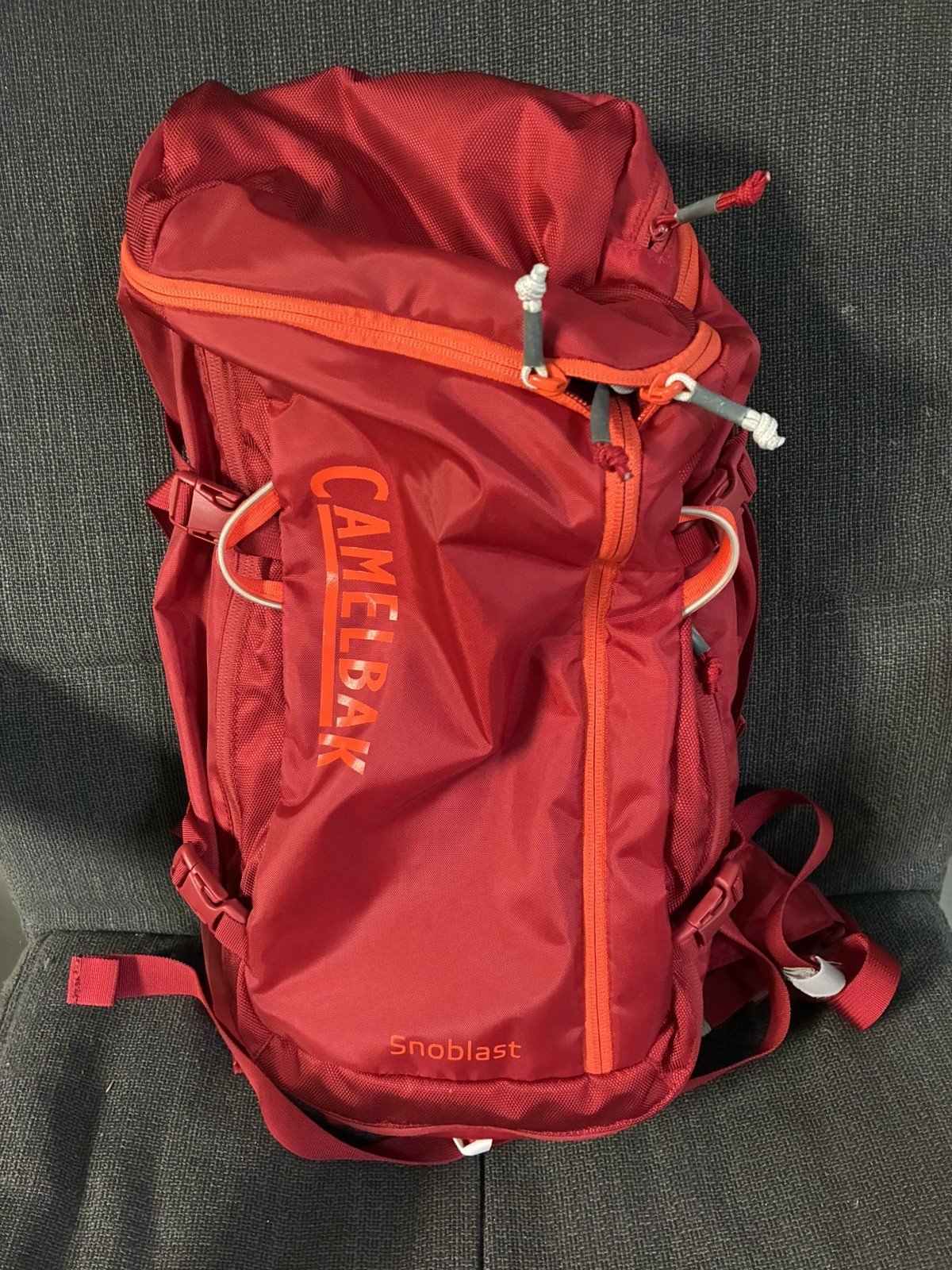 CamelBak SnoBlast 23L Ski Snowboard Hydration Backpack 2L 70oz Red