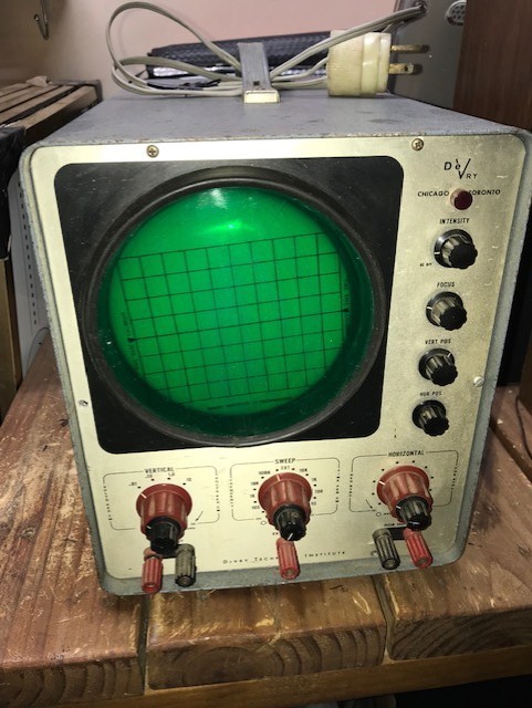 Vintage DeVry Industries Oscilloscope Model 18000E