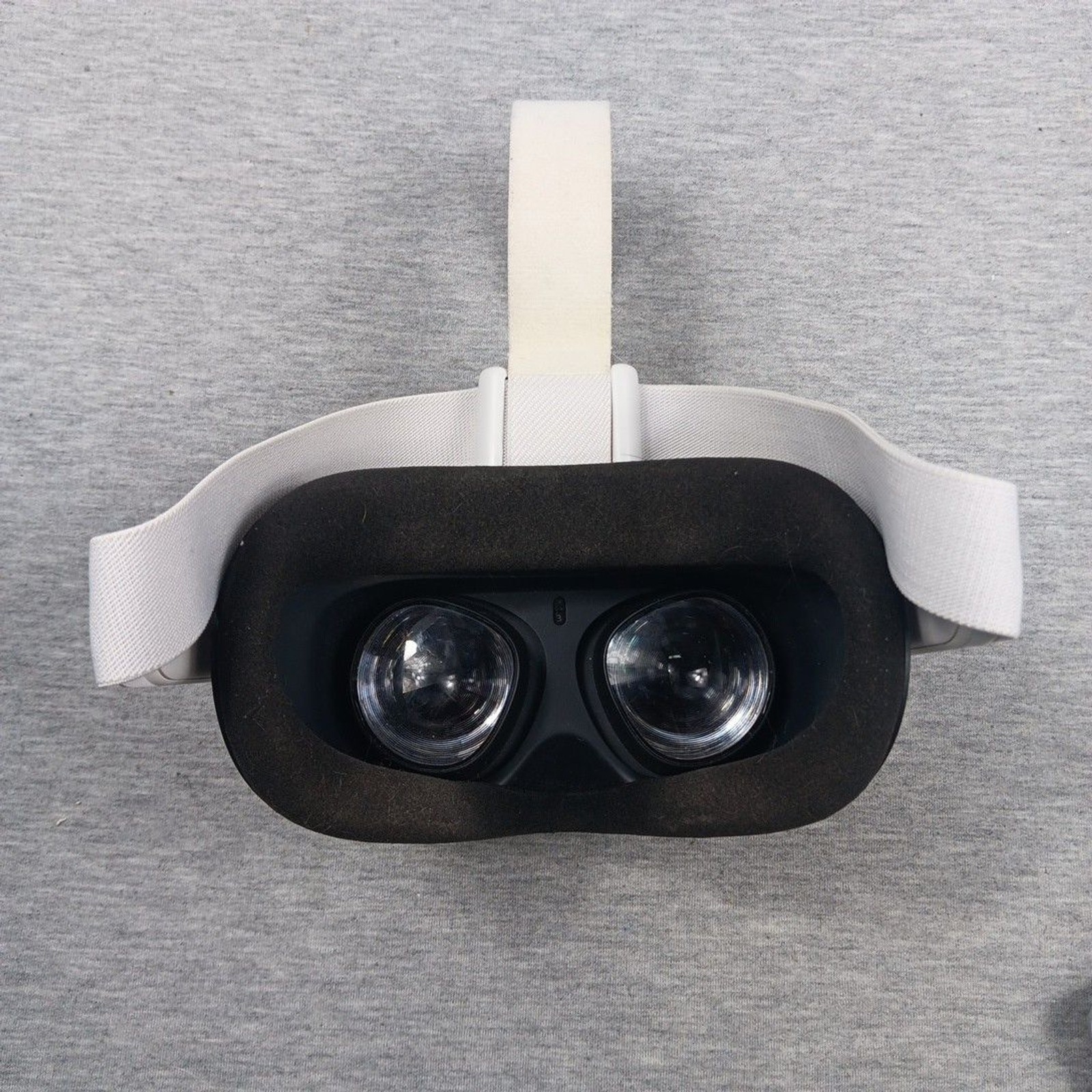 Oculus Meta Quest 2 VR 64gb Replacement Headset w/ Headstrap