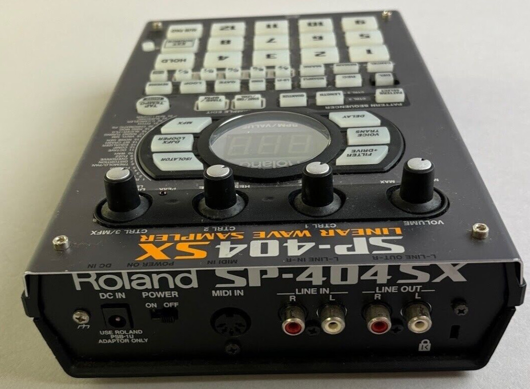 Roland SP-404SX Portable Linear Wave Sampler