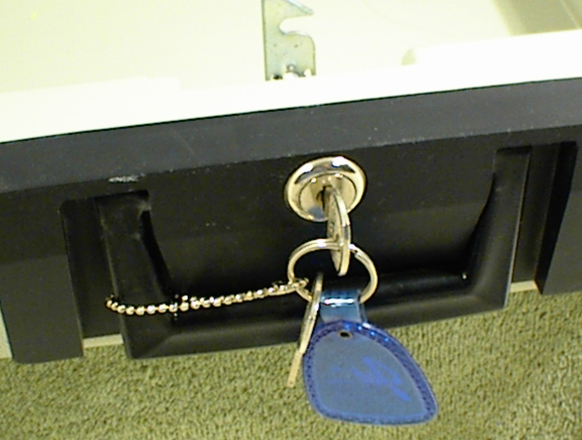 SENTRY 1100 SAFE LOCK BOX 2 KEYS HOME SECURITY FIRE RESISTANT
