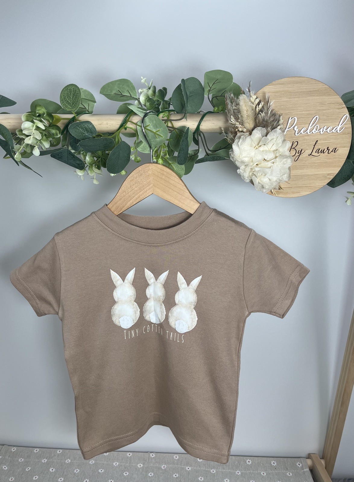 Claybear Baby Unisex Preloved Beige Bunny Rabbit T Shirt 6-12 Months