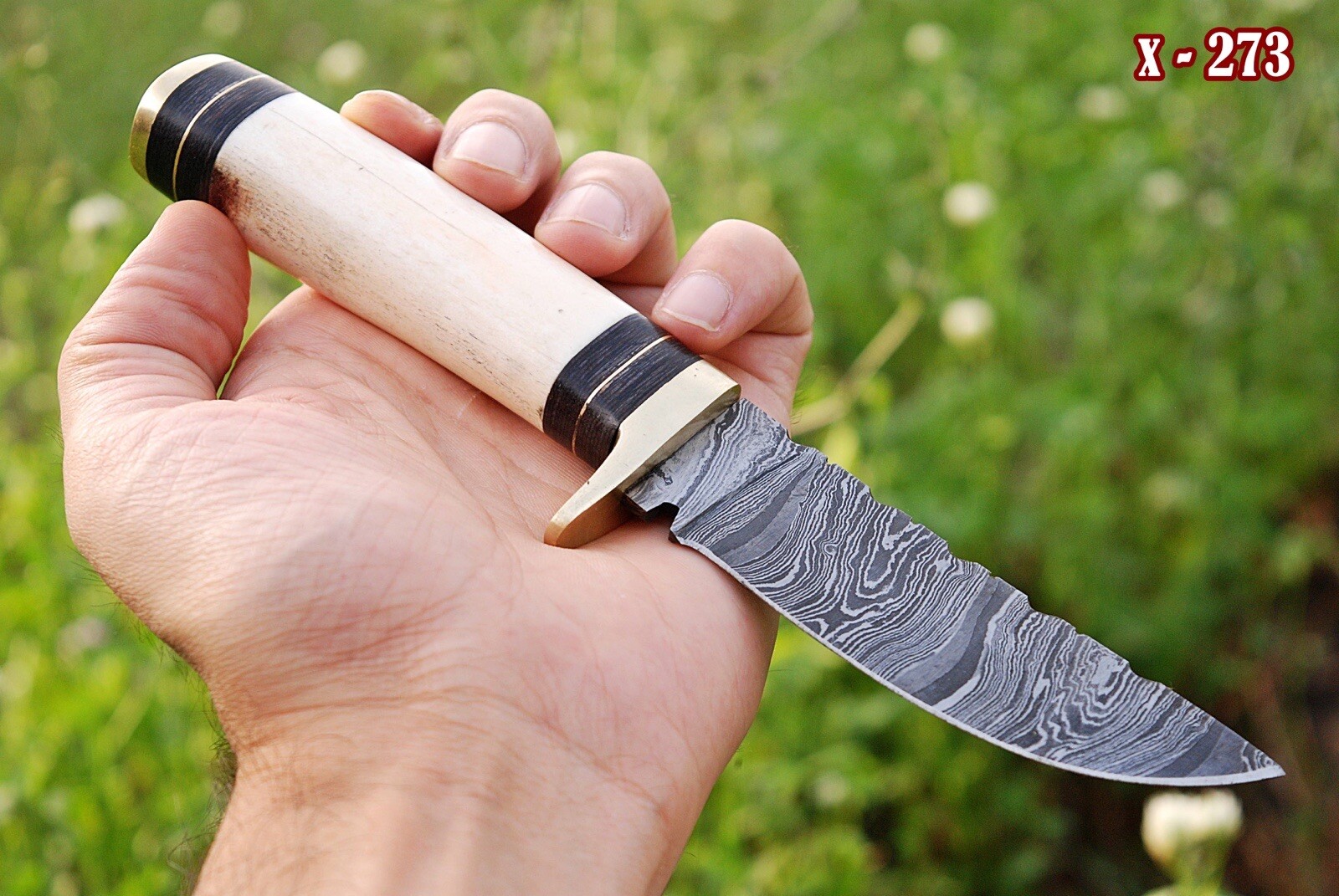 FIXED-BLADE HUNTING KNIFE | Damascus Steel Blade Camel bone Handle Skinning