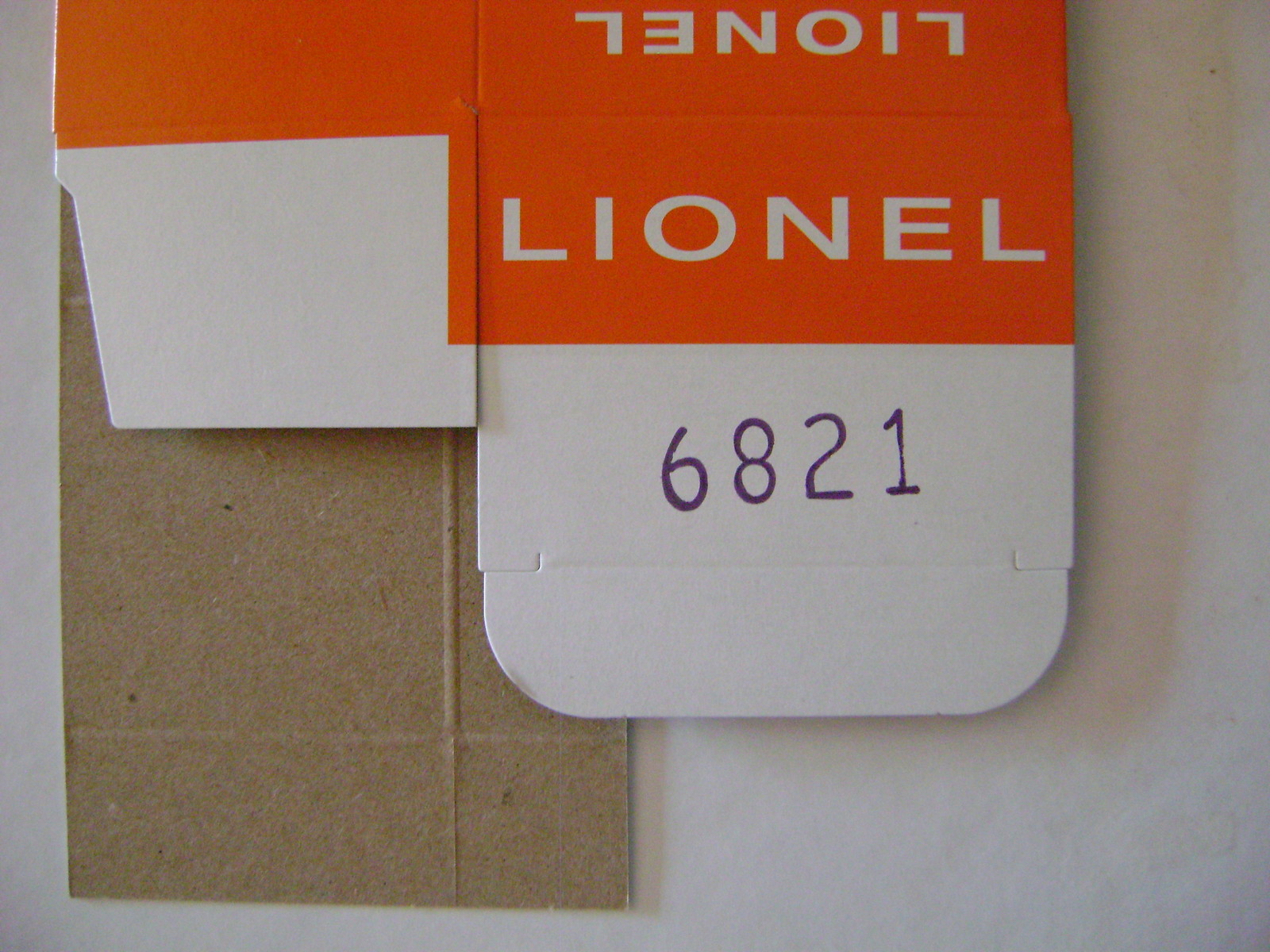 Lionel 6821 Flatcar  w/crate  Licensed Reproduction Window Box