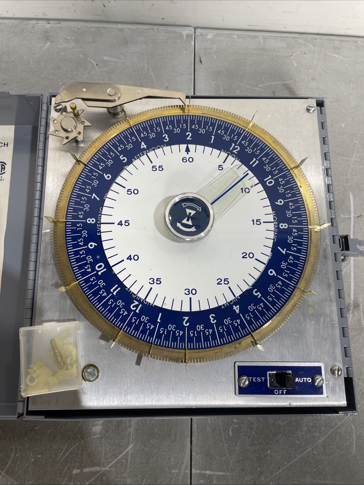 Intermatic Programmable Time Switch V47171 with day skipper, SPST,6 Amp 125Volt