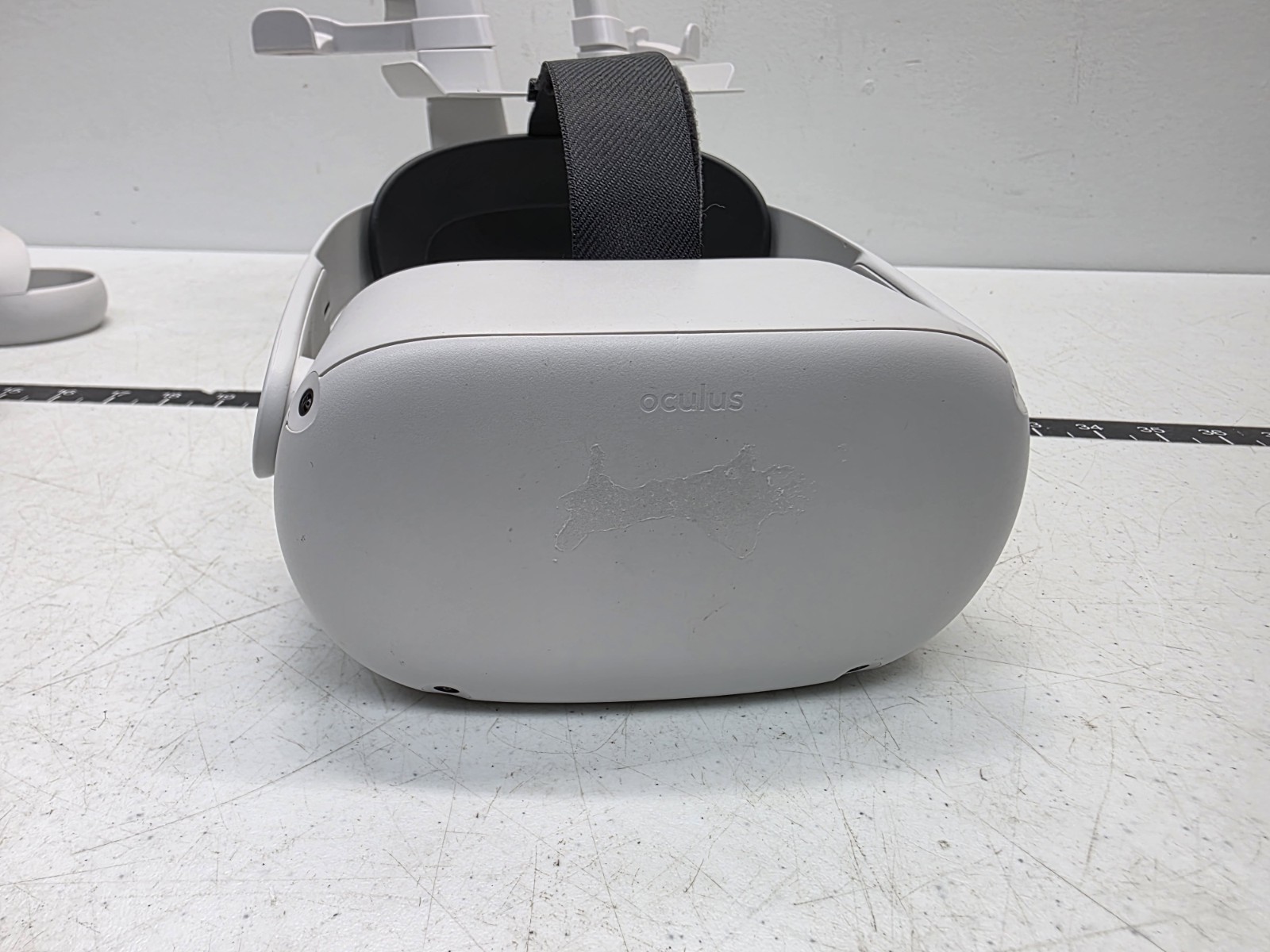 Meta Oculus Quest 2 All-in-One Standalone Virtual Reality VR Headset **READ**