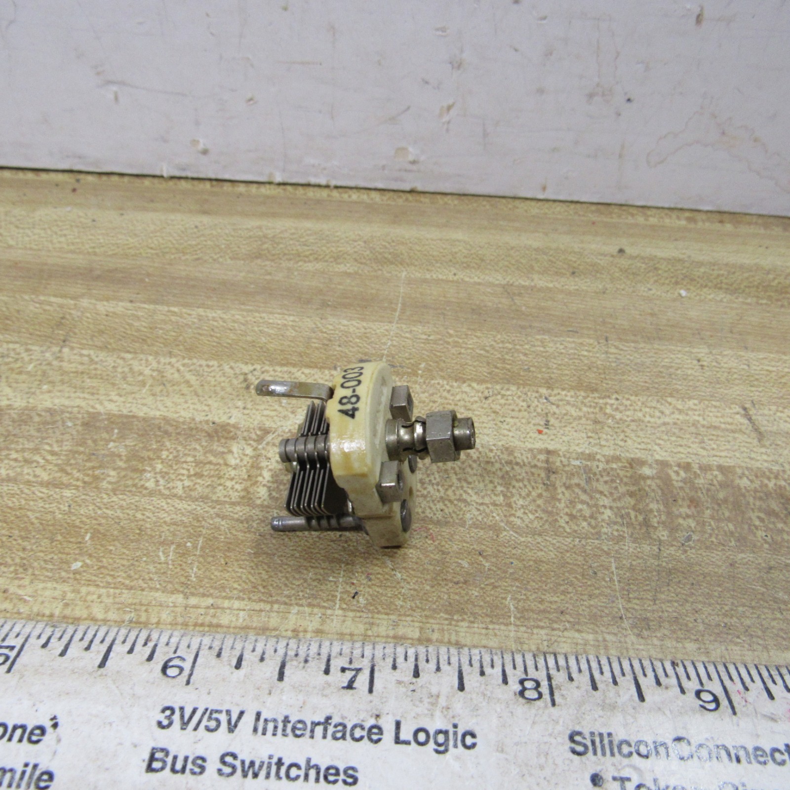 VARIABLE CAPACITOR 25 pF 10 to 25 pF Screwdriver Adjust