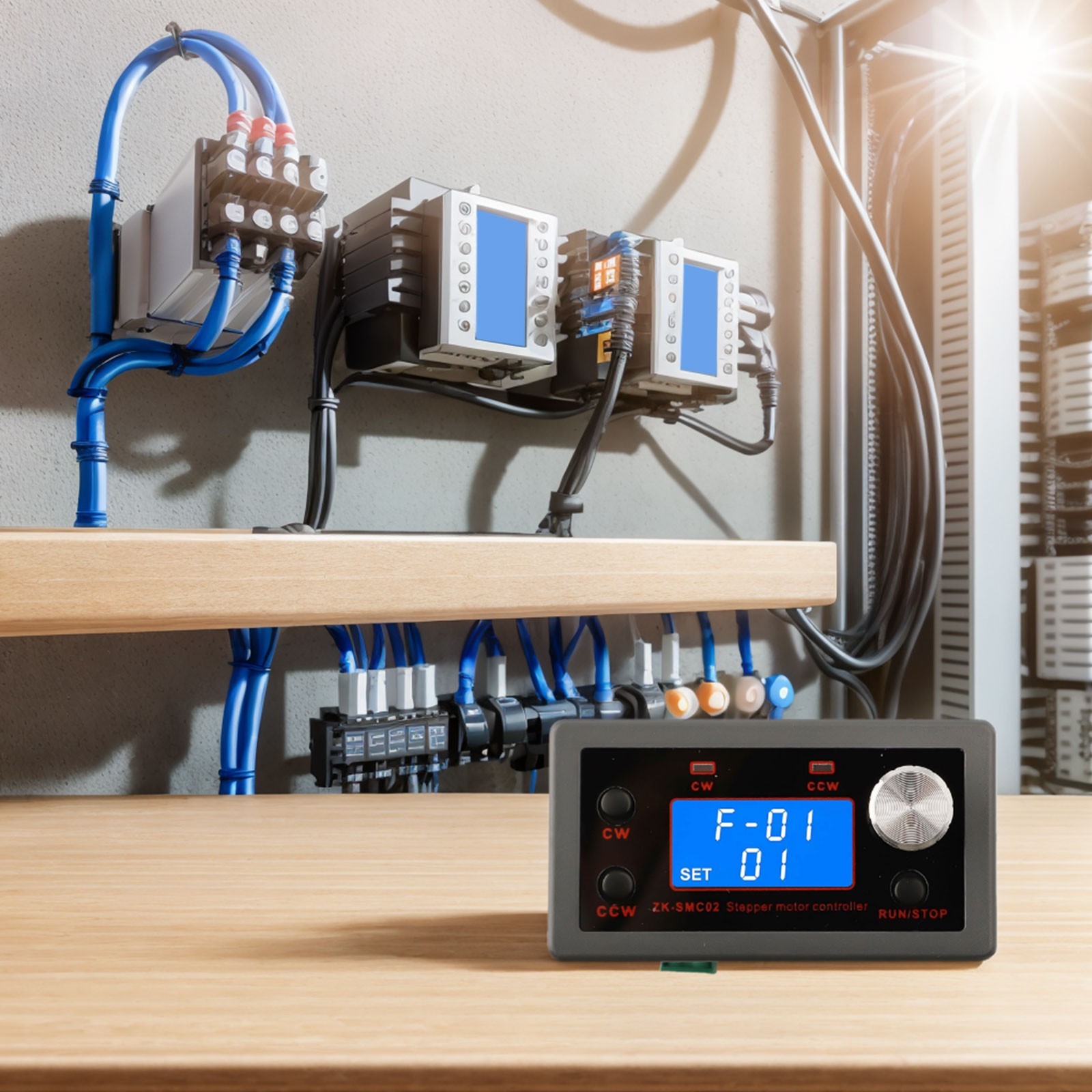 DC Stepper Motor Controller with Adjustable Speed and Direction Control
