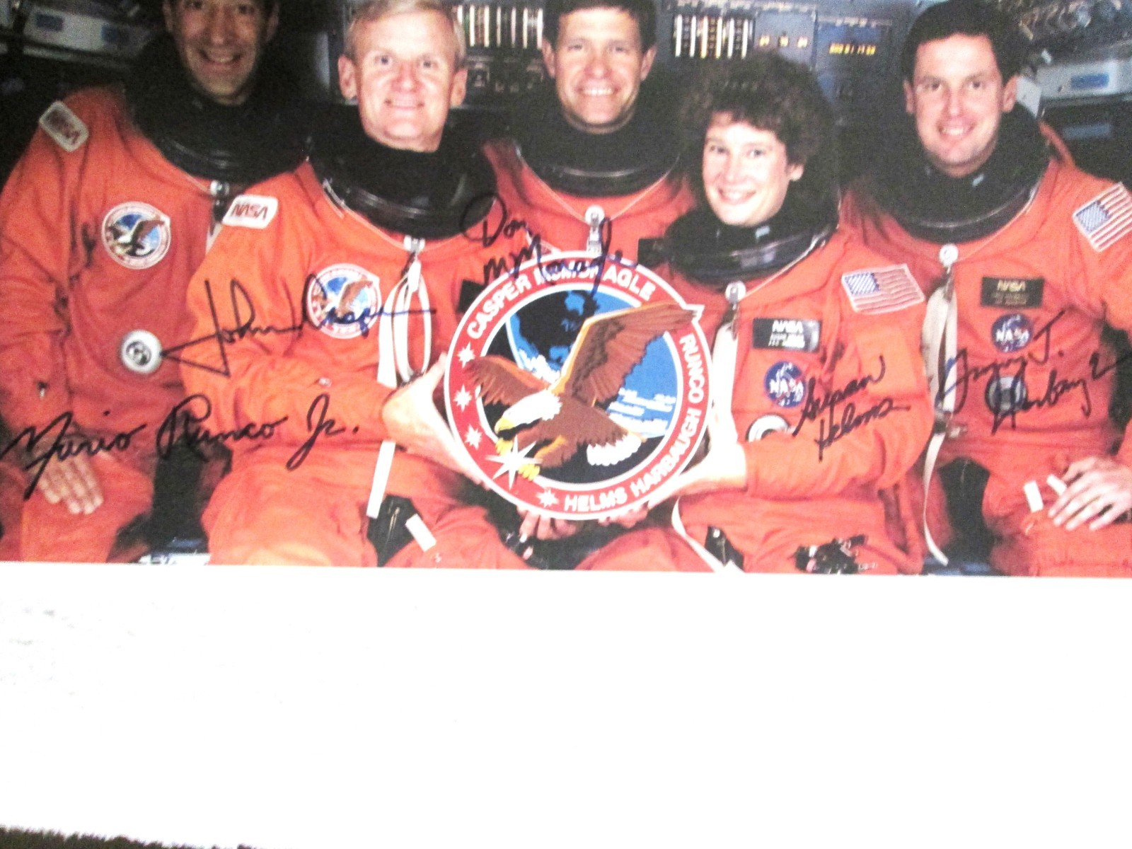 NASA SPACE SHUTTLE MISSION STS-54 CREW ASTRONAUTS PHOTO SIGNED AUTOPEN