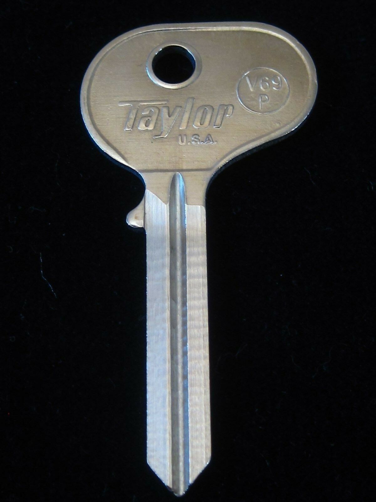 VW63A VOLKSWAGEN BEETLE with Steering Lock Ignition KEY 1961-1966 VW "F" Code