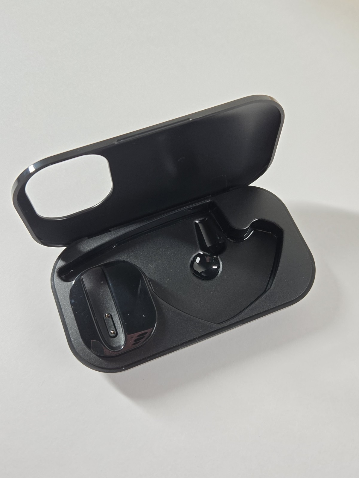 EKVANBEL A6L Bluetooth Headset Wireless Earpiece with Charging Case