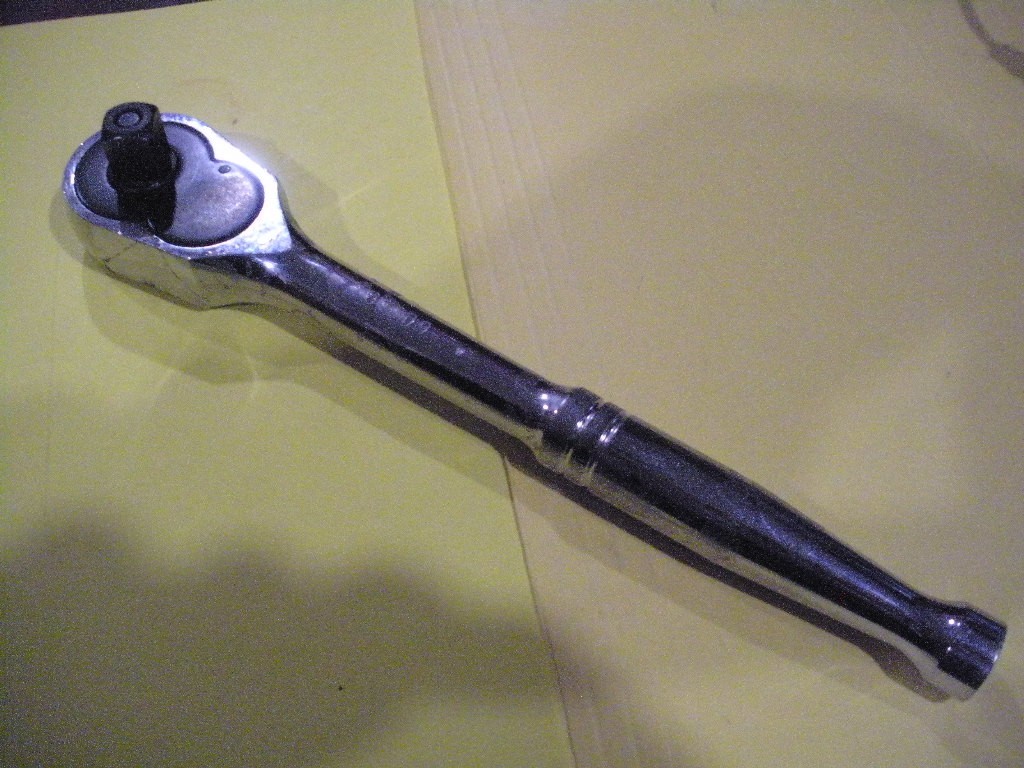 Gearwrench Tools 81309 1/2" Drive 45-Tooth Quick Release Teardrop Ratchet
