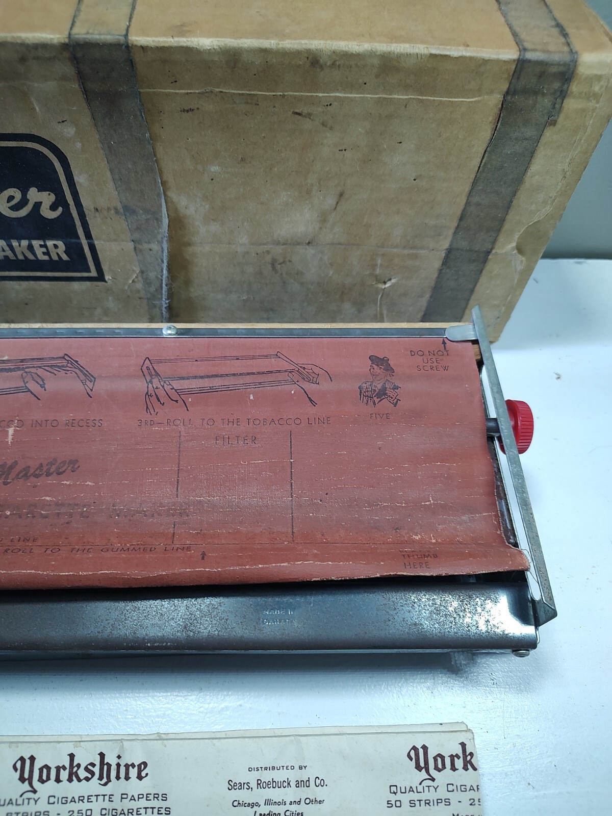 Vintage V-Master Deluxe Cigarette Maker Rolling Machine, Cigarette Papers & Box