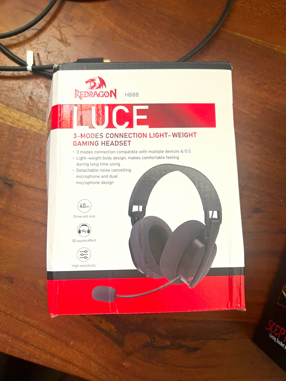 Redragon H888 LUCE Wireless Gaming Headset Noise Cancel Boom Mic Black