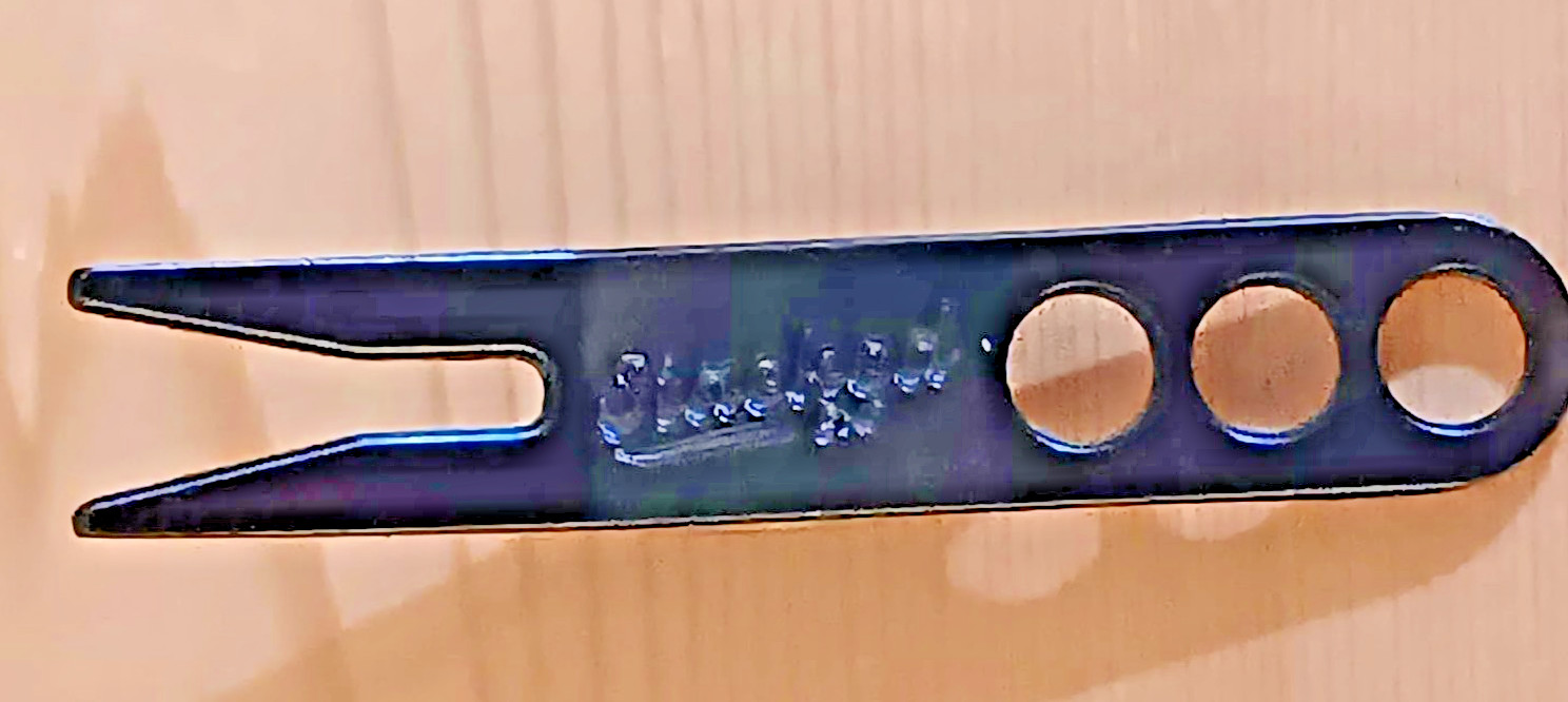 Stacked Golf Divot Pivot Tool Stamped Aluminum - Black Green Brand New