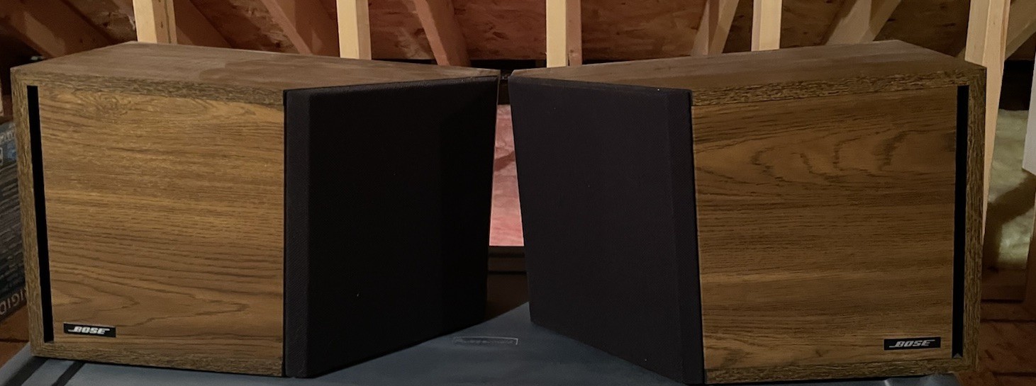 Bose 2.2 Bookshelf Speakers 8 OHM Left/Right Direct Reflecting Wood Grain
