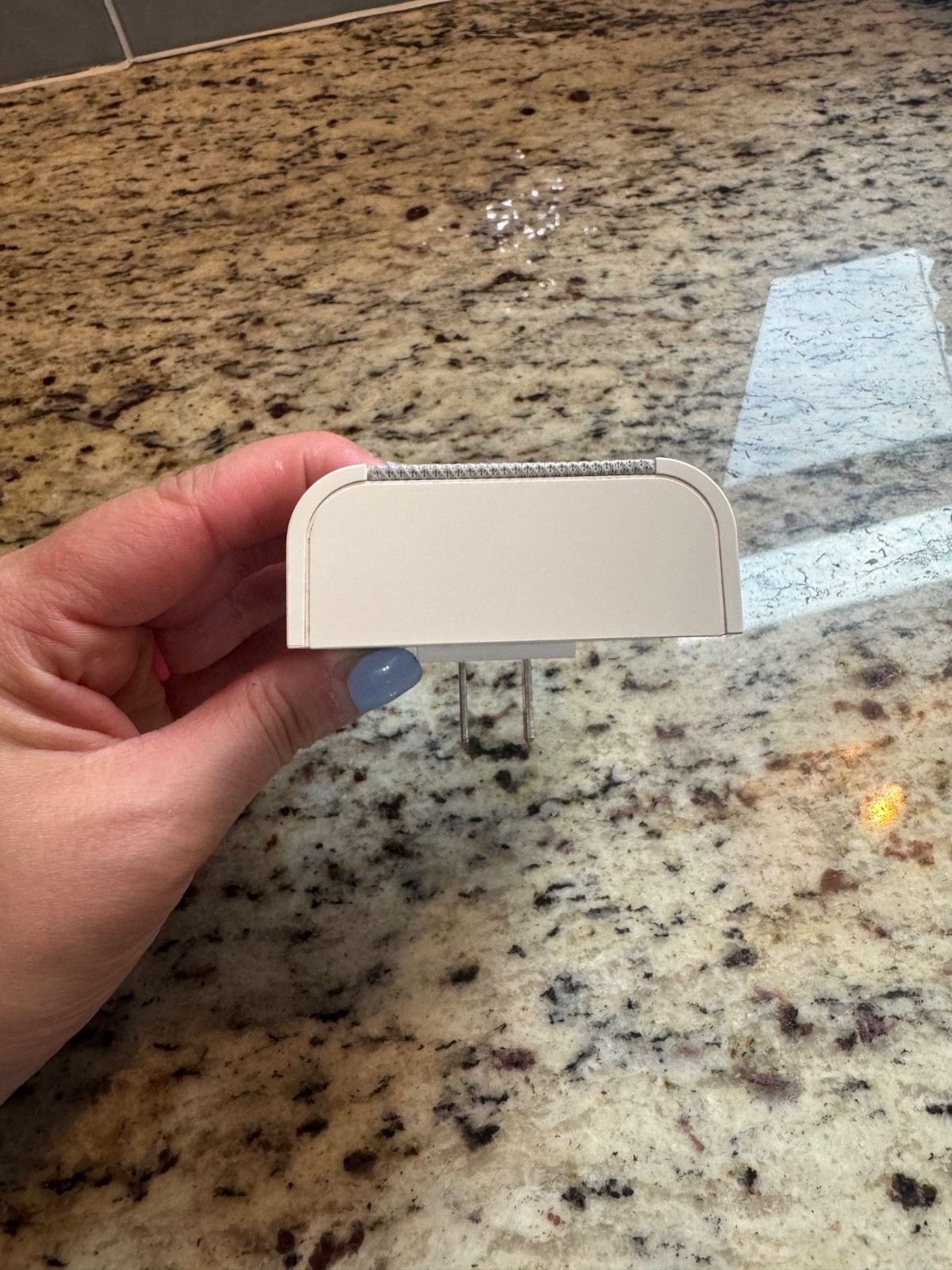 Gently Used Ring Chime (2nd Generation) – Ring Camera Doorbell Accessory