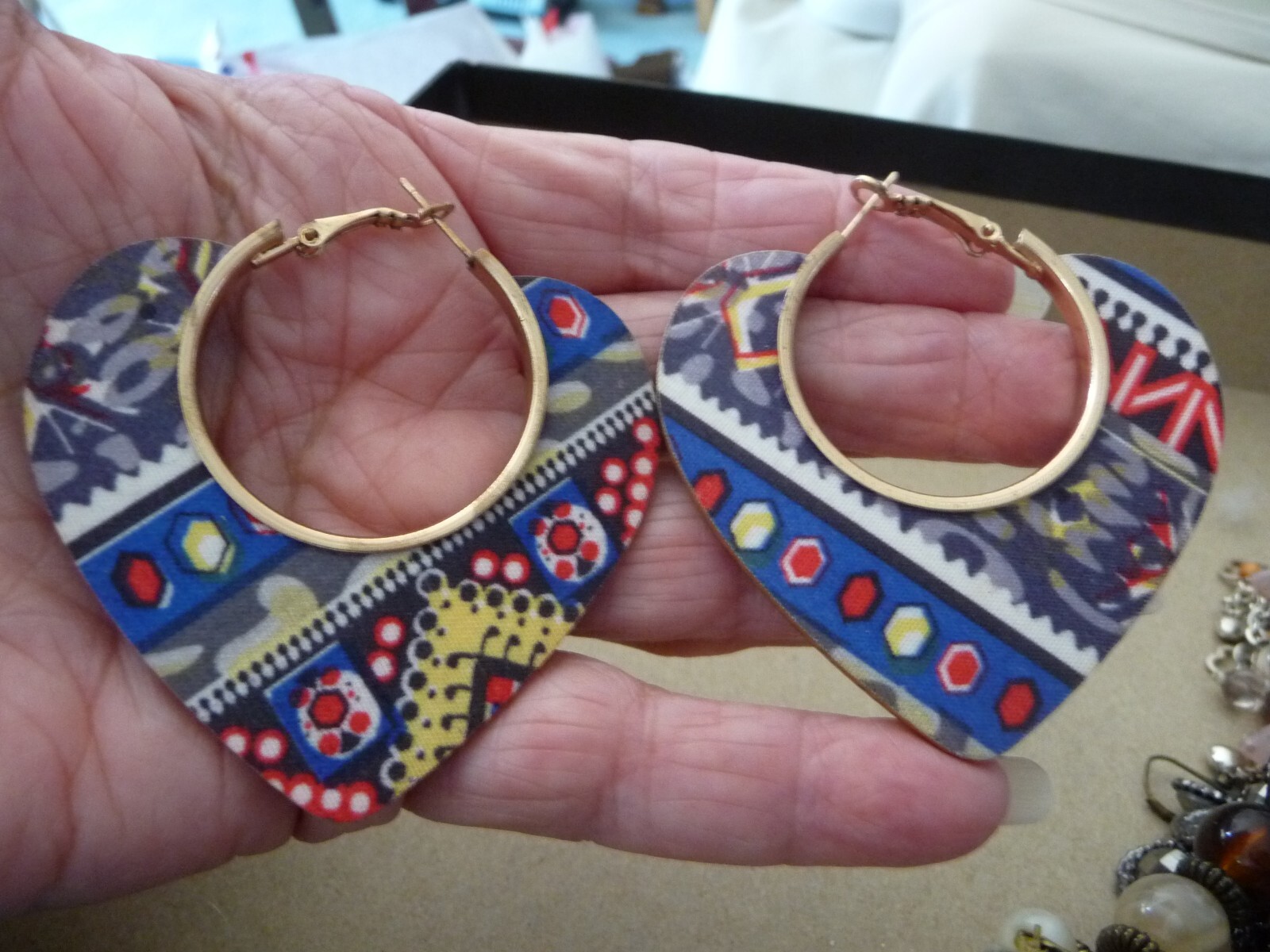 MCM MULTI COLOR ABSTRACT DESIGN  PIERCE EARRINGS #7/15-C