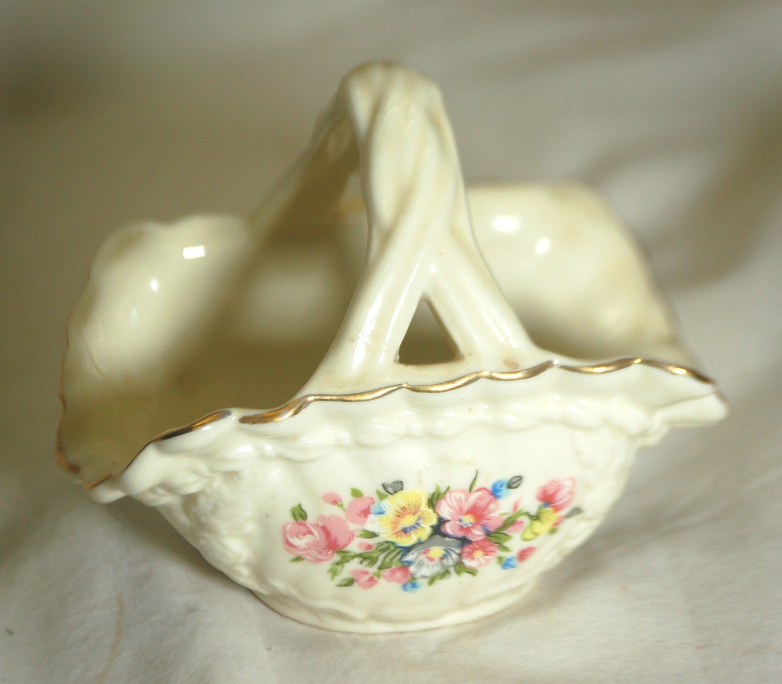 Miniature Ceramic Basket Gold Trim Floral Pattern