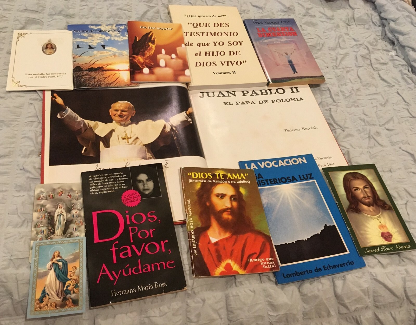 13 Vintage Religious Christian~Catholic Books~ 8 Español  & 2 English~3 Asst.