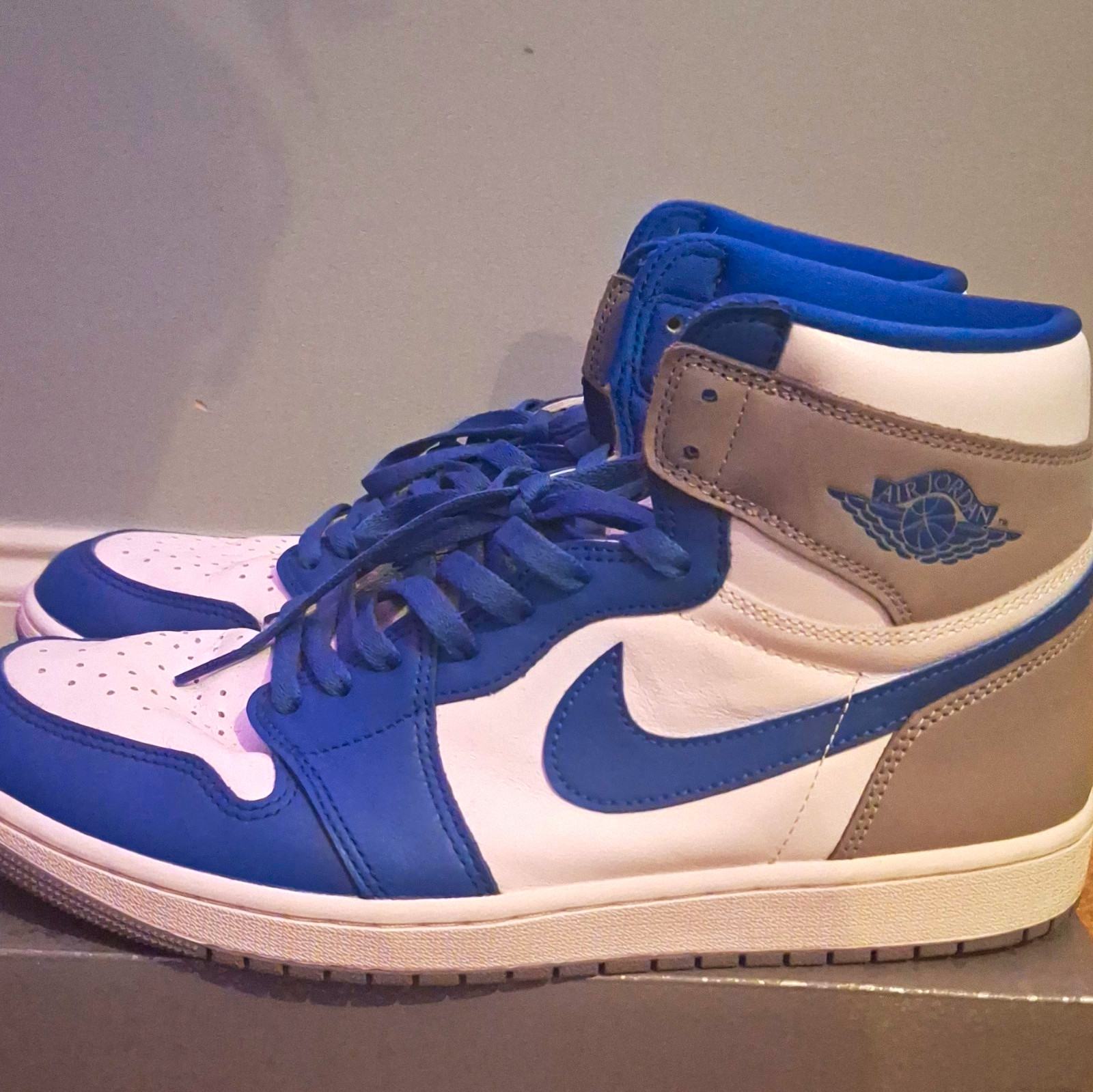 Nike Air Jordan 1 High Top Colorblock Lace Up Sneakers Blue White Gray
