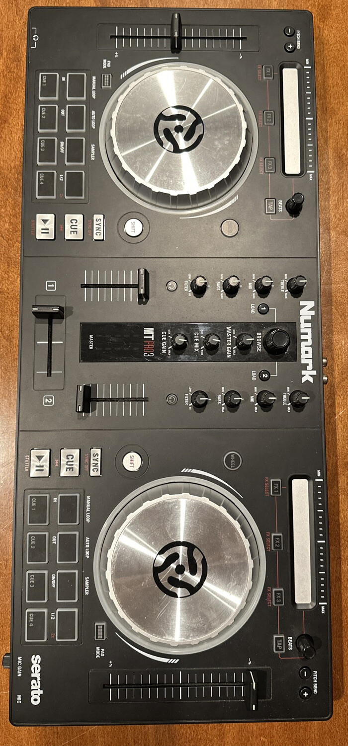 Numark Mixtrack Pro 3 DJ Controller