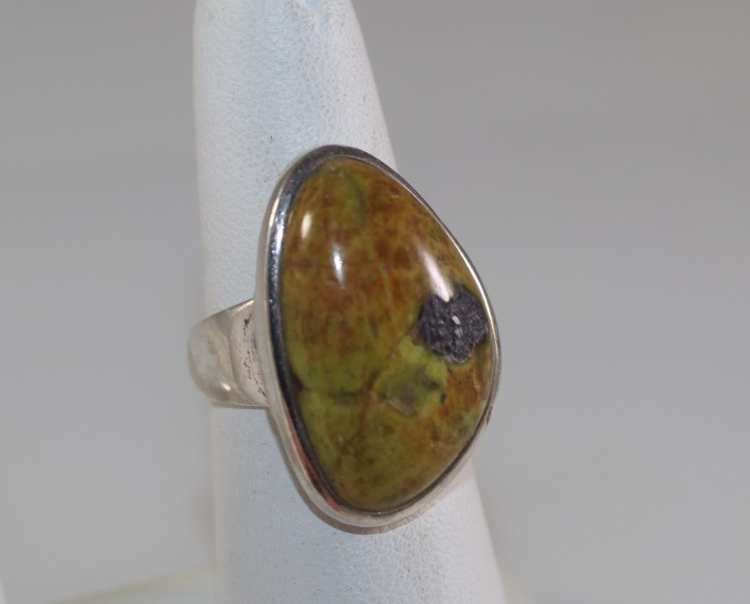 Rare Atlantasite Stichtite Serpentine Sterling Silver Ring - Size 7 VG 925