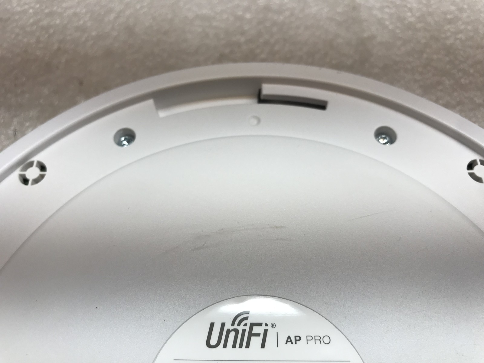 Ubiquiti AP Pro White Access Point - Mounting Bracket Included