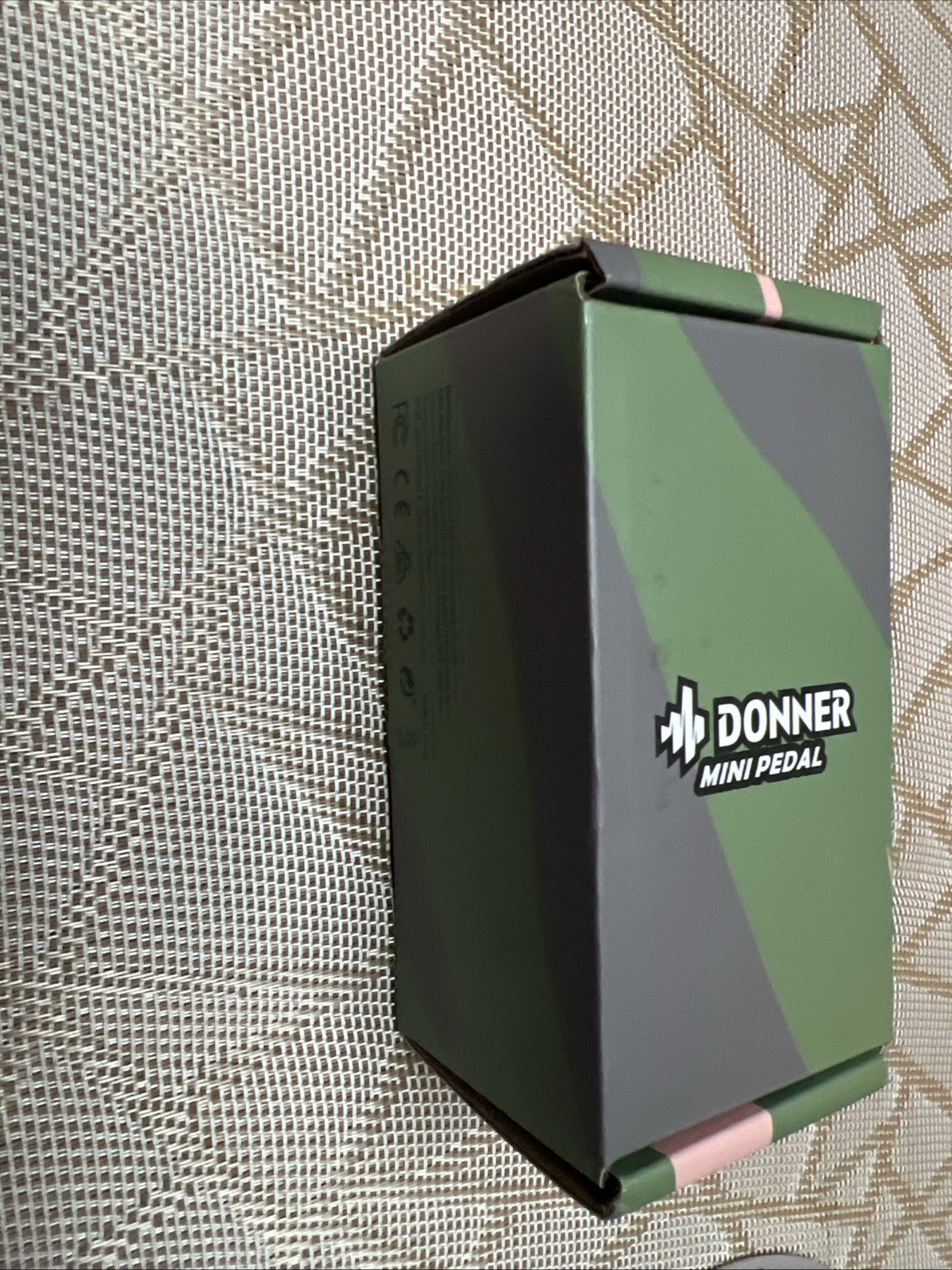 Donner Verb Square Digital Reverb Pedal 7 Modes  READ DESCRIPTION