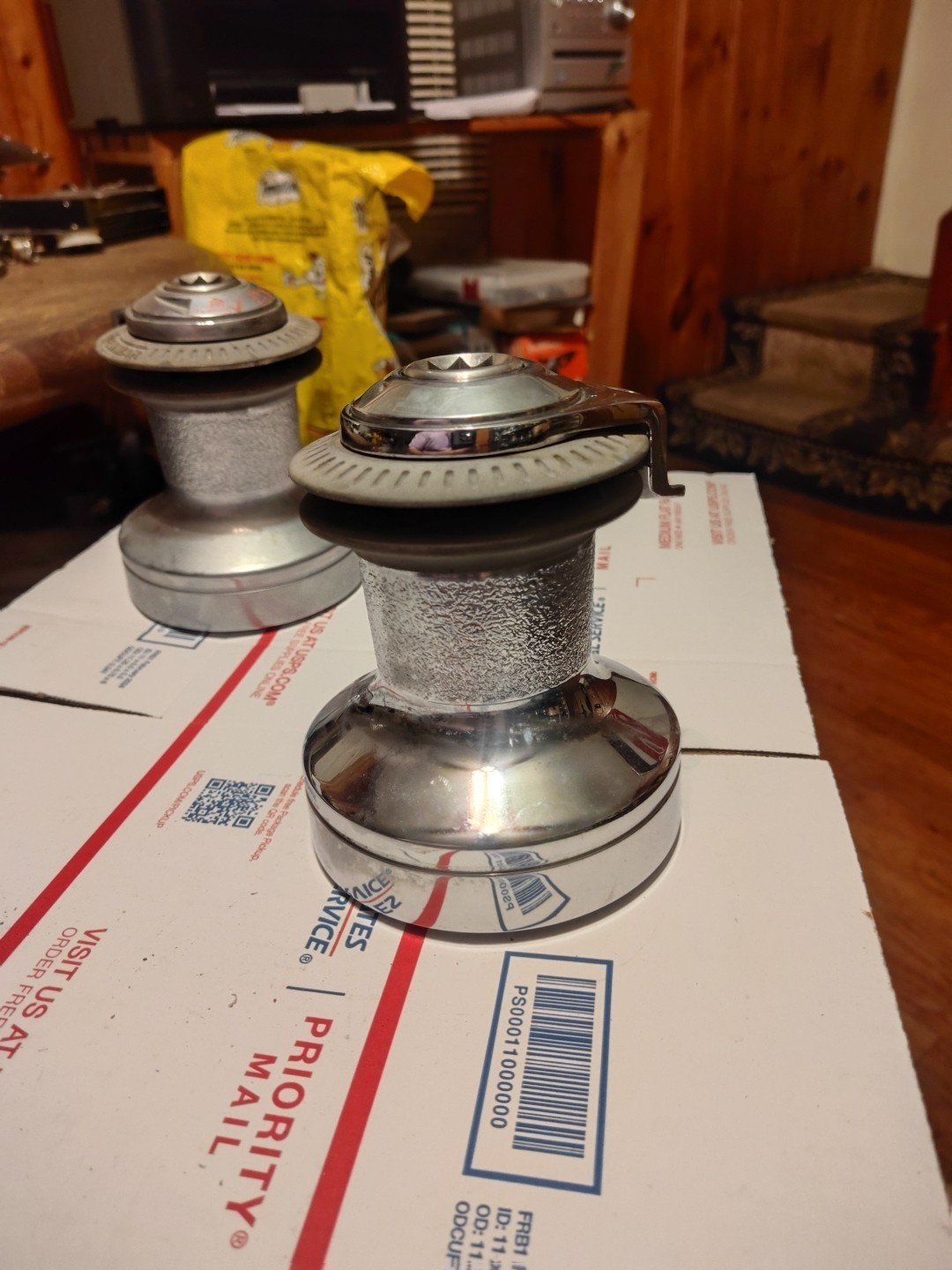 Lewmar 49016001 16cst Single Speed Self Tailing Chrome Winch