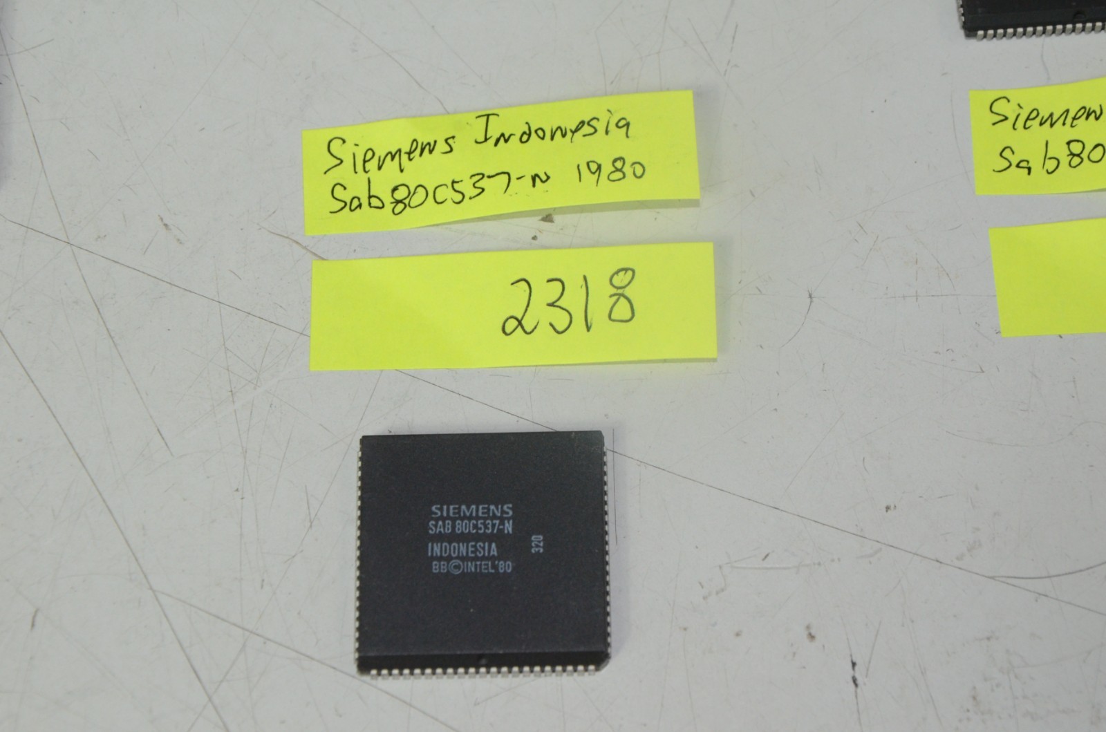 Siemens SAB80C537-N 68 Pin PLCC Microcontroller 8 Bit 12 Mhz IC Chip Indonesia