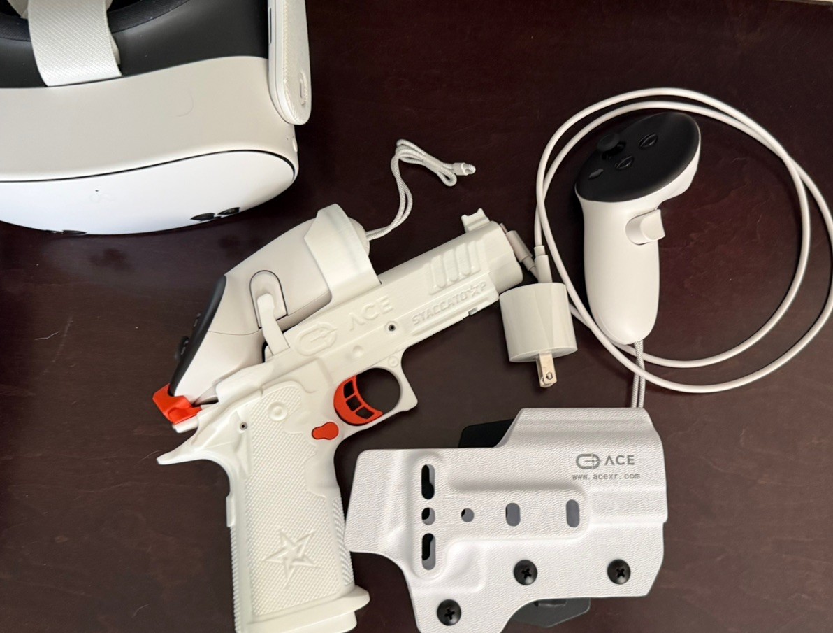 Meta Quest 3S 256GB with Stacatto P sim and holster.