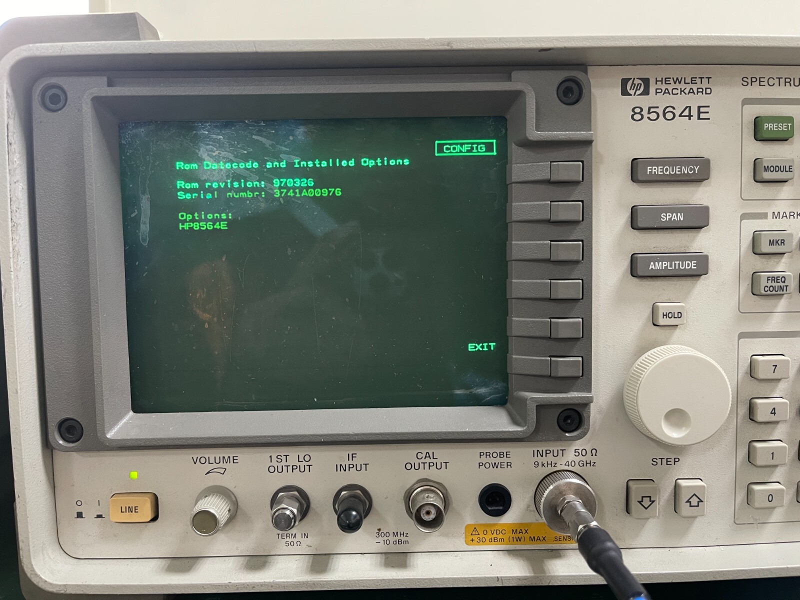 HP Agilent 8564E 9KHz - 40GHz Spectrum Analyzer w/ 85620A module_0976