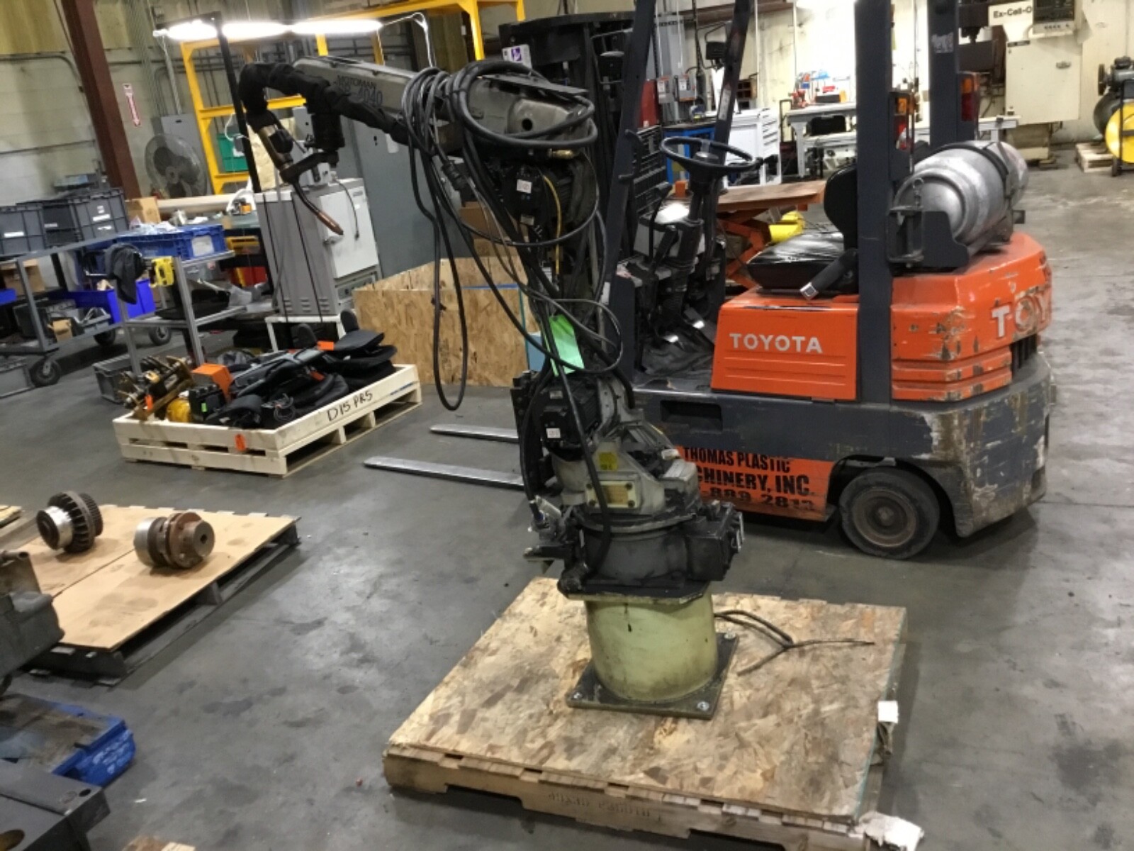 Yaskawa Motoman HP6 YR-HP6-A00 ROBOT ARM WELDING #53HK FML
