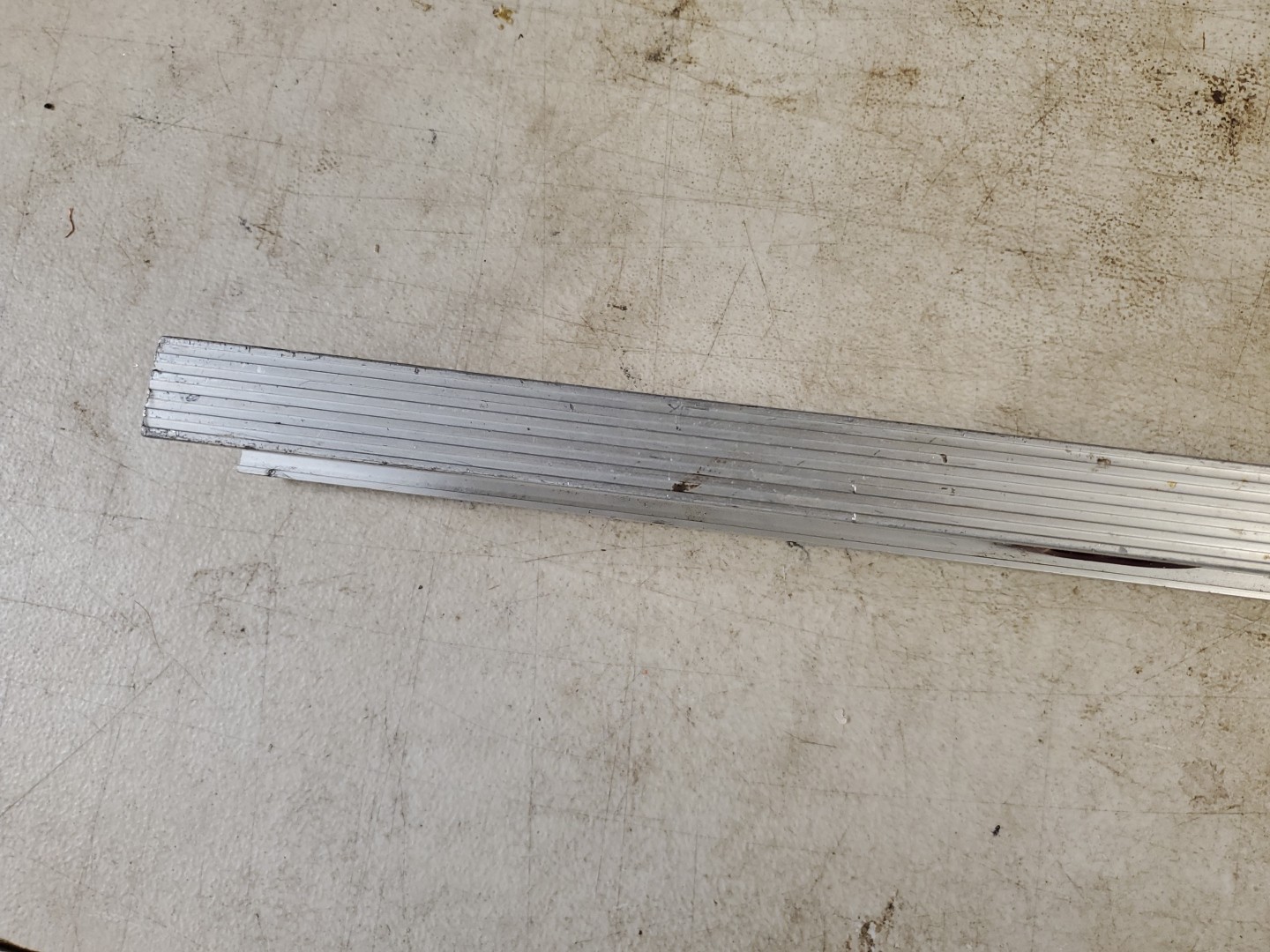 Johnson Level & Tool 48" Aluminum I-Beam Level 3 Bubbles (K00)