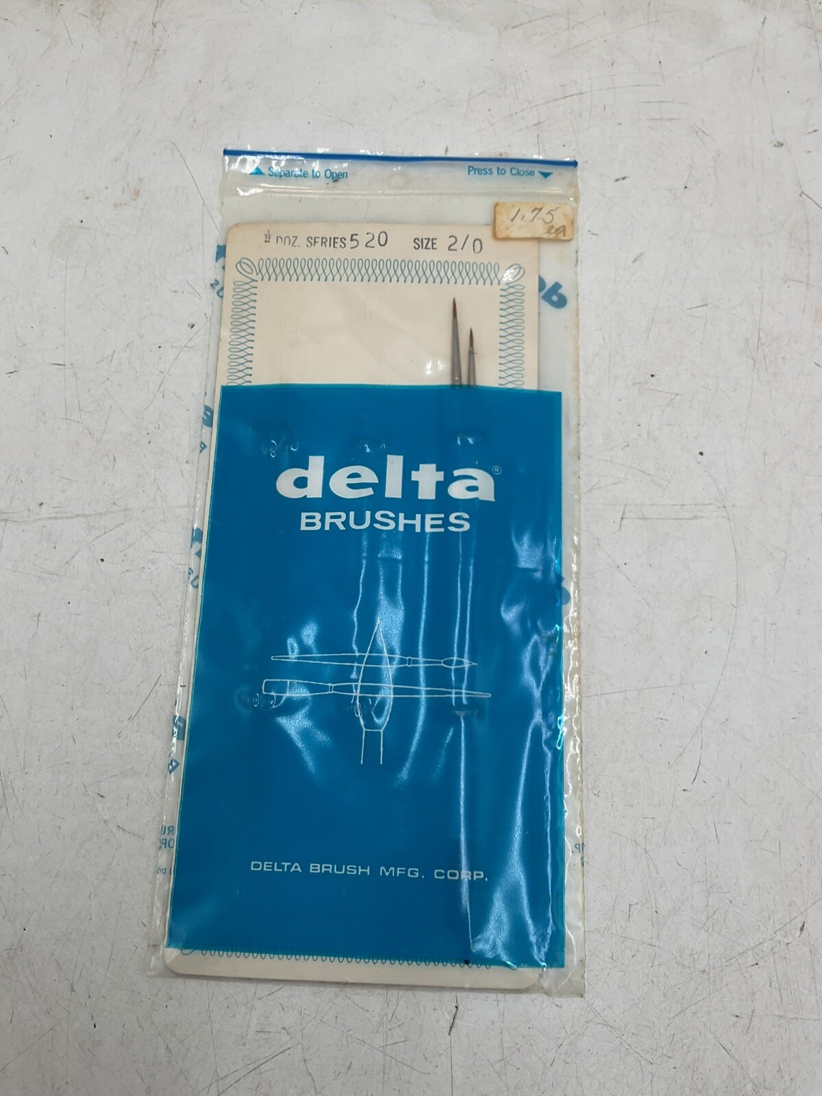 Vintage Delta Artist Paint Brushes NOS