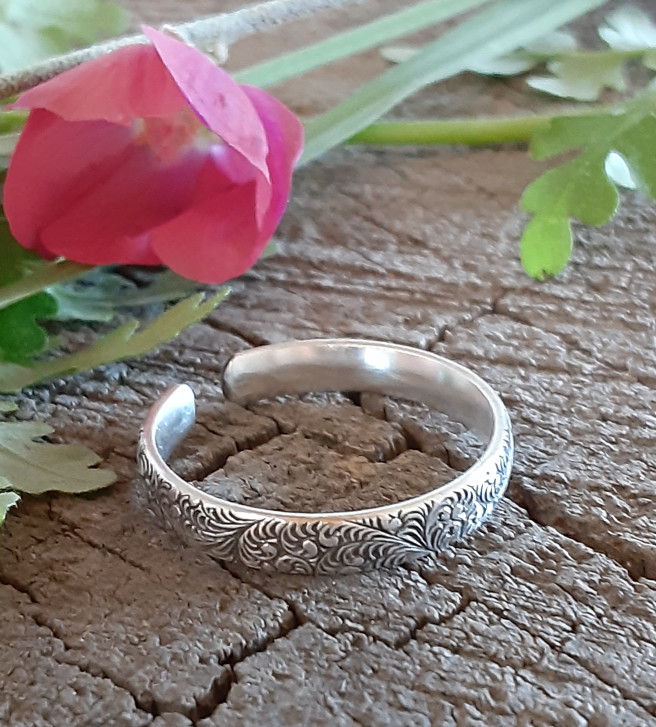 sterling silver thumb ring adjustable with swirls pattern - handmade