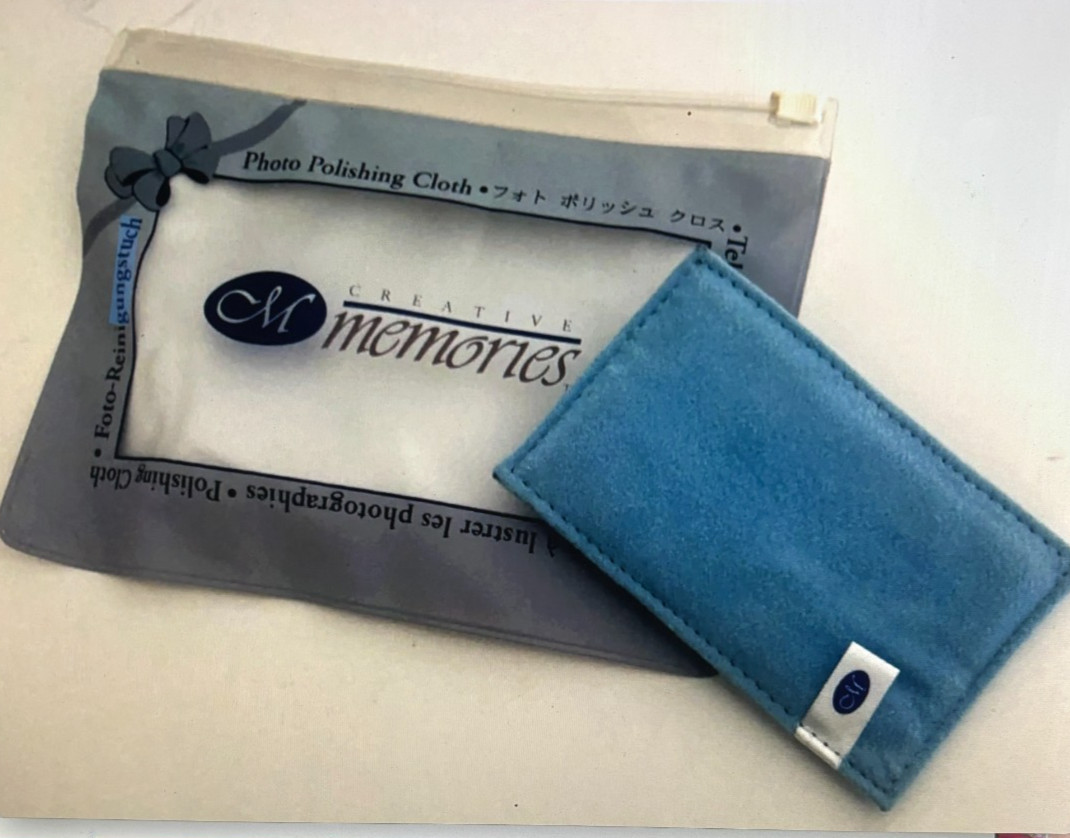 Retired New Creative Memories PHOTO POLISHING CLOTH Storage Zipper Case Padded