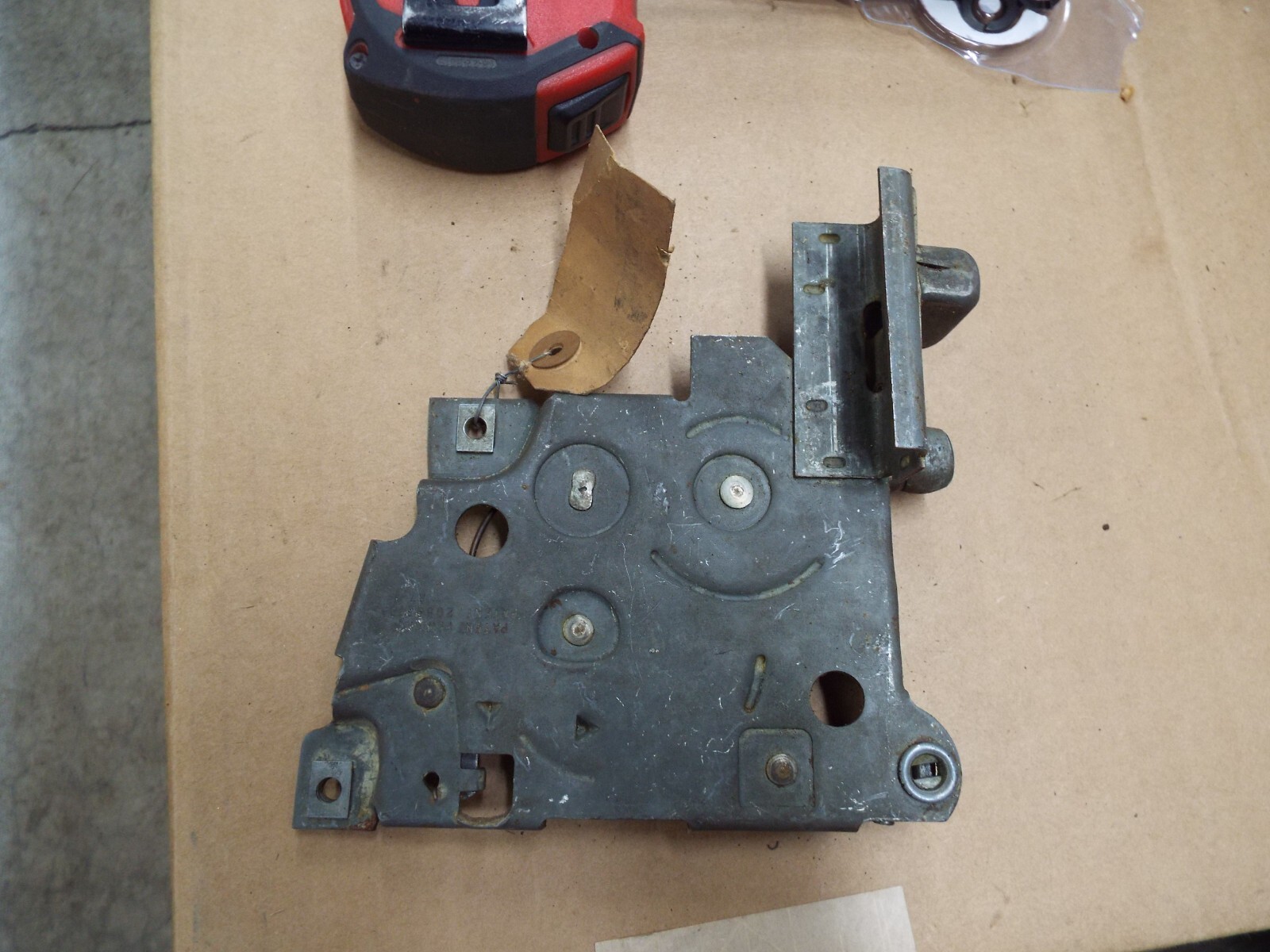 1949 1950 1951 Chevy RIGHT FRONT DOOR LATCH MECHANISM Original 4560814