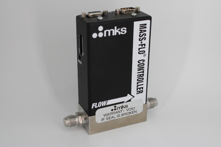 mks mass flow controller 1179BX13CR14VSPC1 / VITON