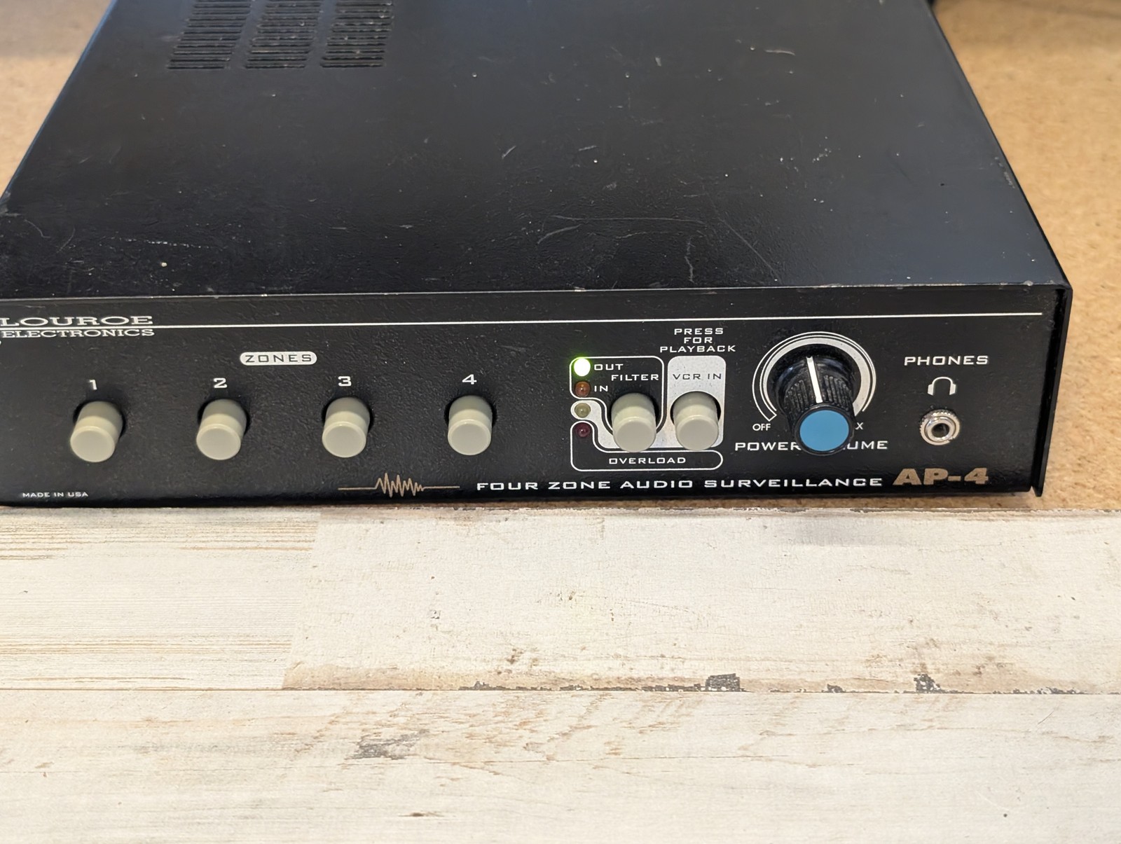 Louroe Electronics AP-4 Four Zone Audio Surveillance Mixer Amplifier w/ AC